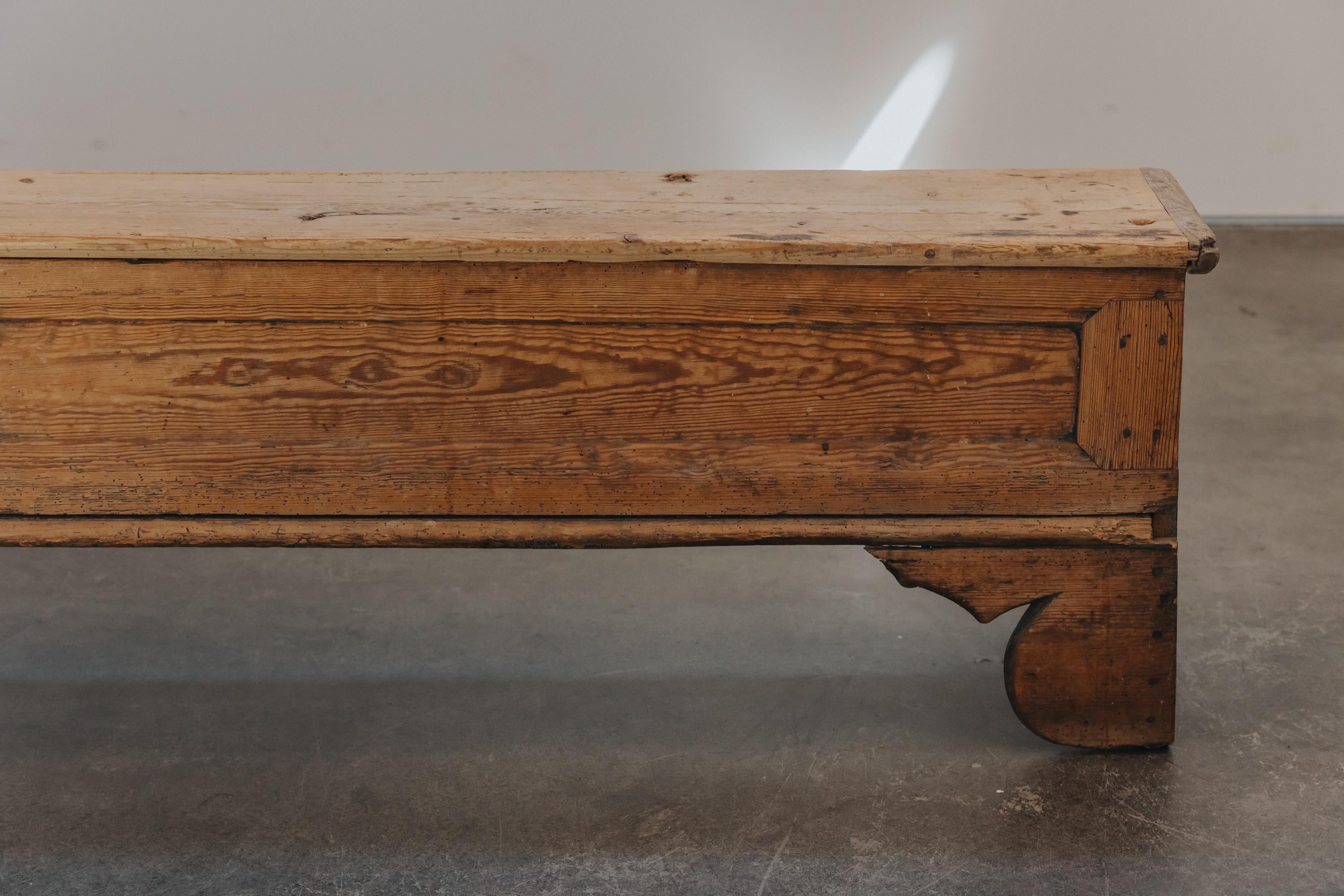 Rare Large Pine Primitive Bench From Norway, Circa 1750 In Good Condition For Sale In Nashville, TN