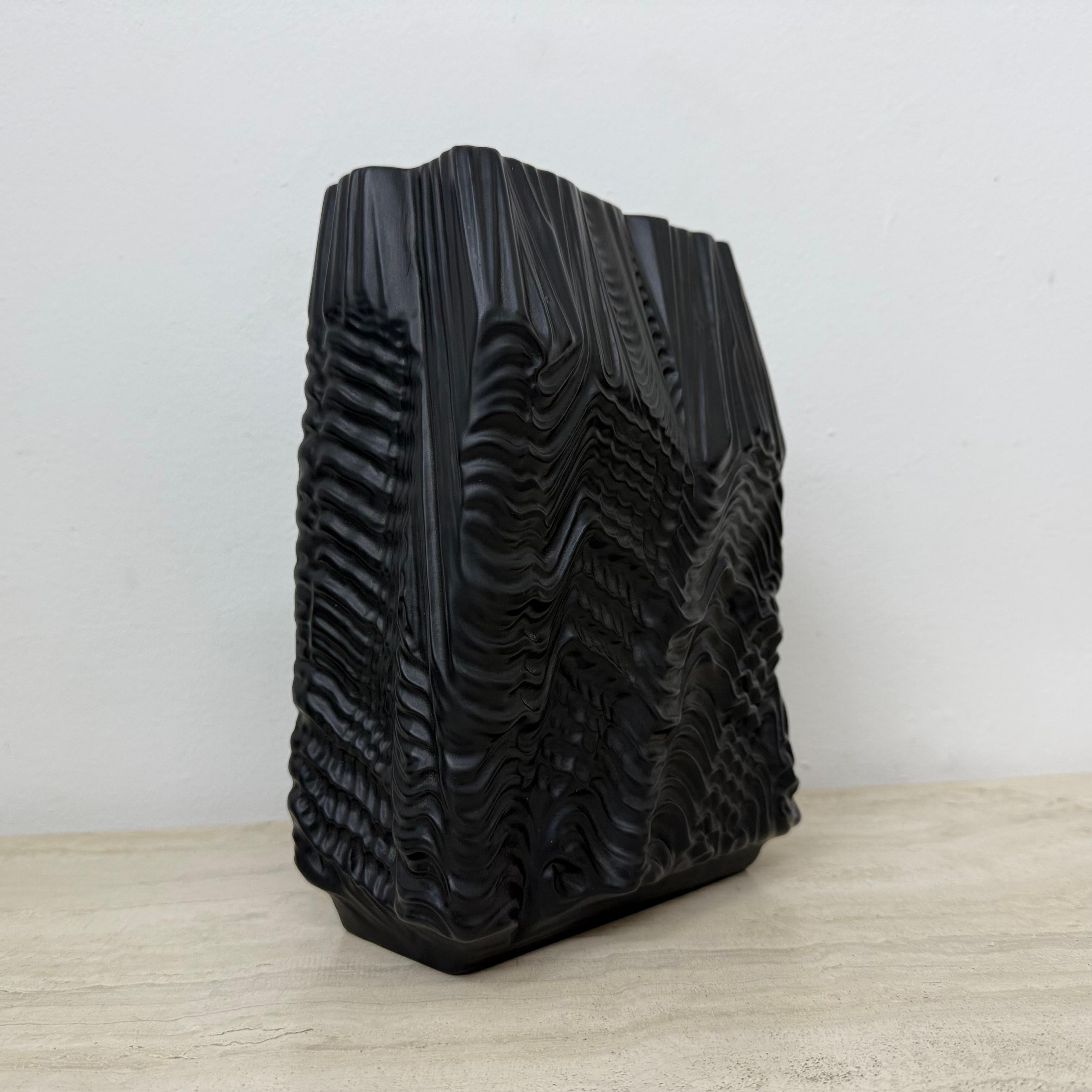 Vaso grande e raro in porcellana nera 'Kaskade' - Martin Freyer per Rosenthal in vendita 1