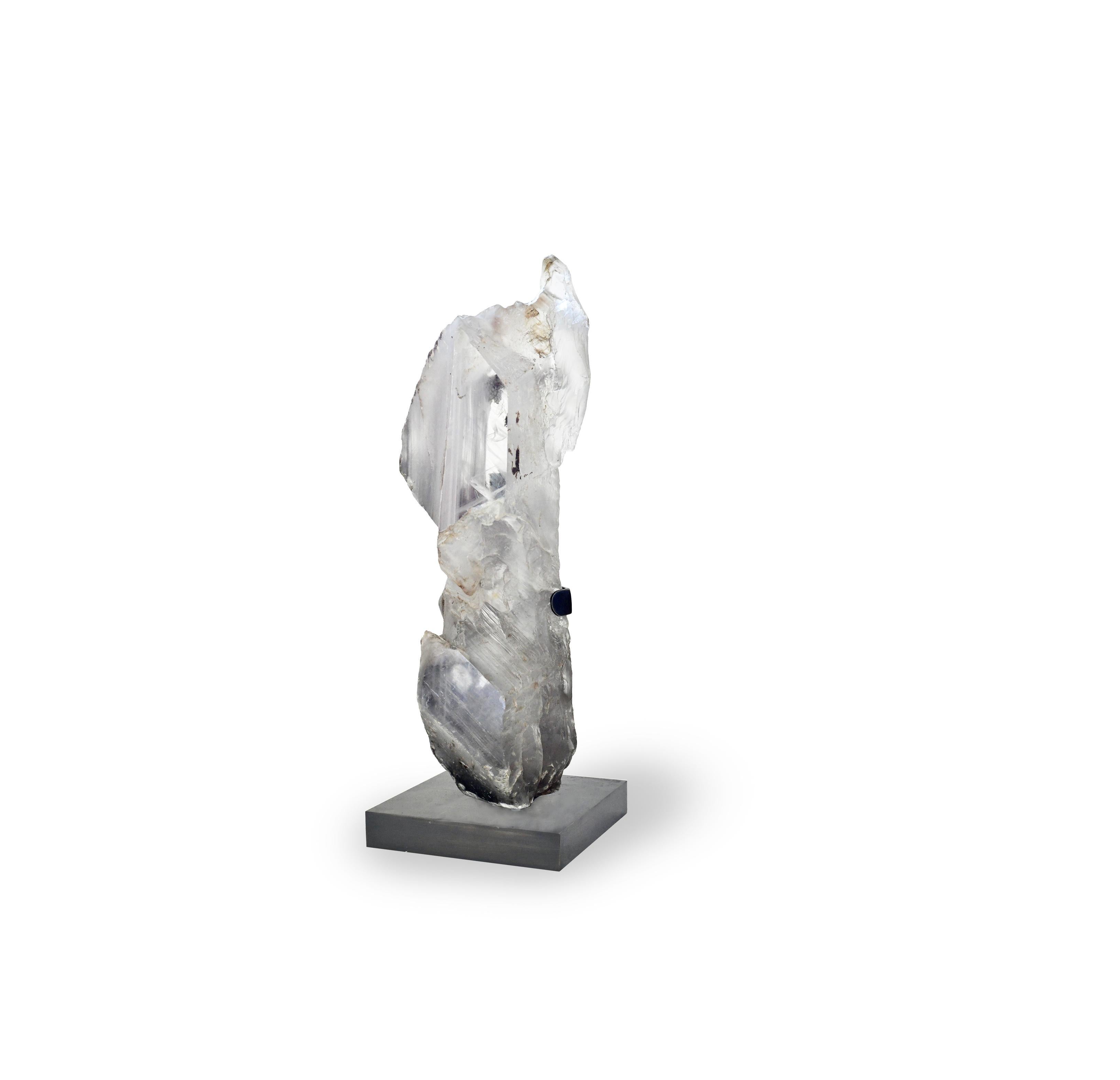 Seltene große Bergkristall-Skulptur im Zustand „Hervorragend“ im Angebot in New York, NY