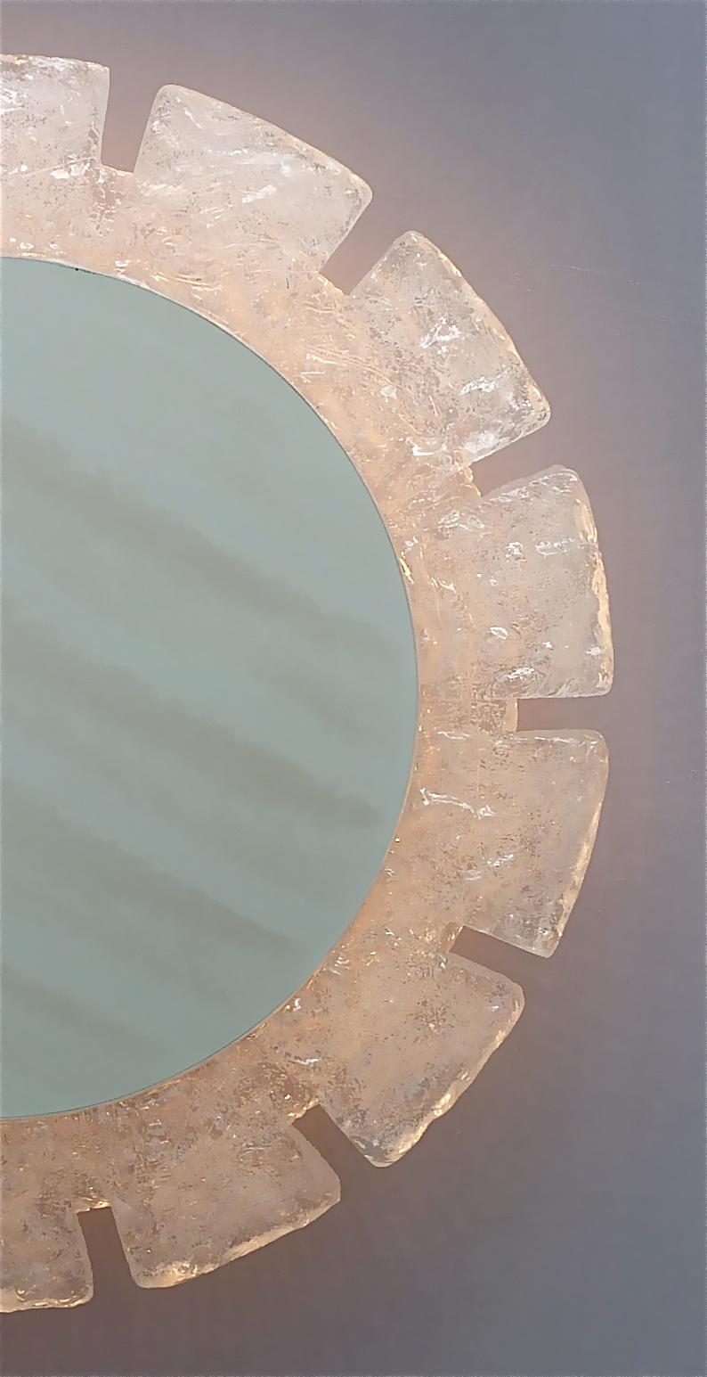 Rare Large Round Illuminated Hillebrand Wall Mirror Acrylic Ice Glass Optic 1970 4