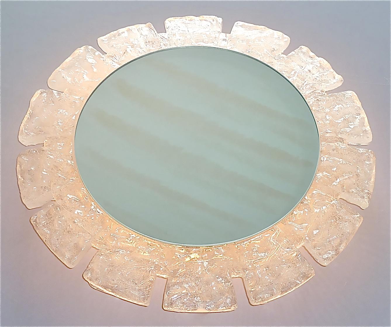 Rare Large Round Illuminated Hillebrand Wall Mirror Acrylic Ice Glass Optic 1970 5