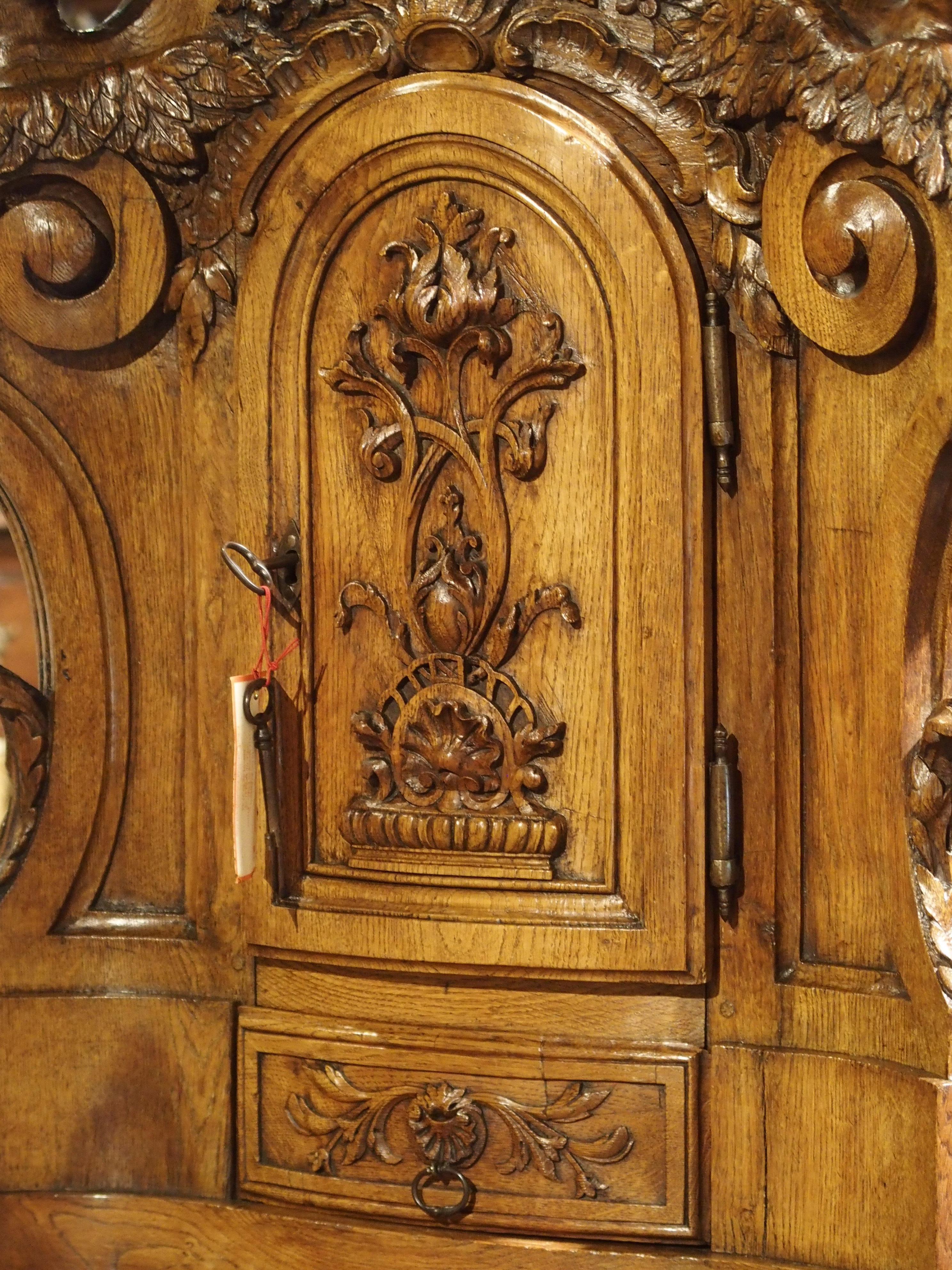 Rare Large Scale 17th Century Oak Sacristy Cabinet from France In Good Condition In Dallas, TX
