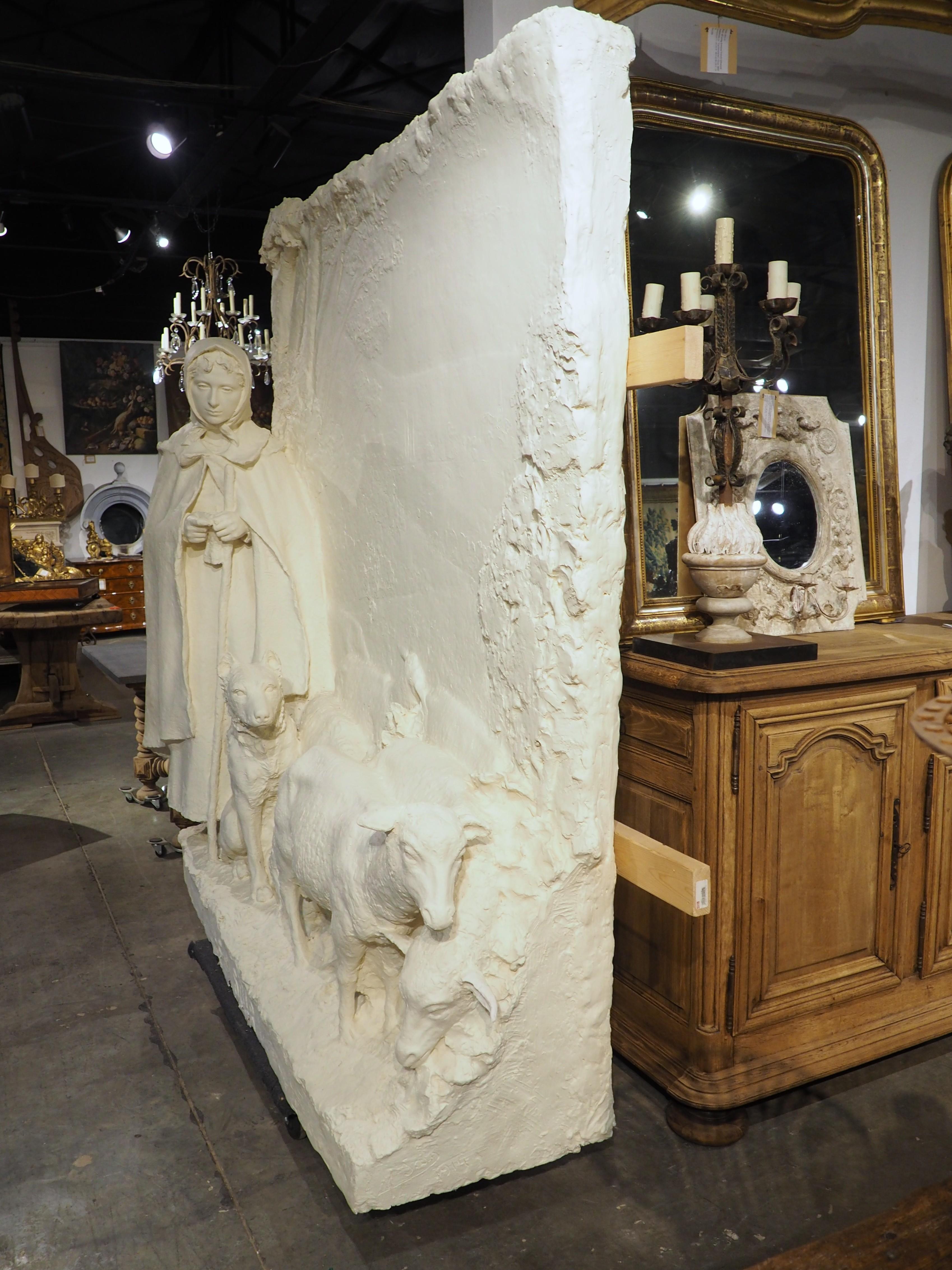 Rare sculpture pastorale en plâtre de Loriol-du-Comtat, France, 1914 en vente 2