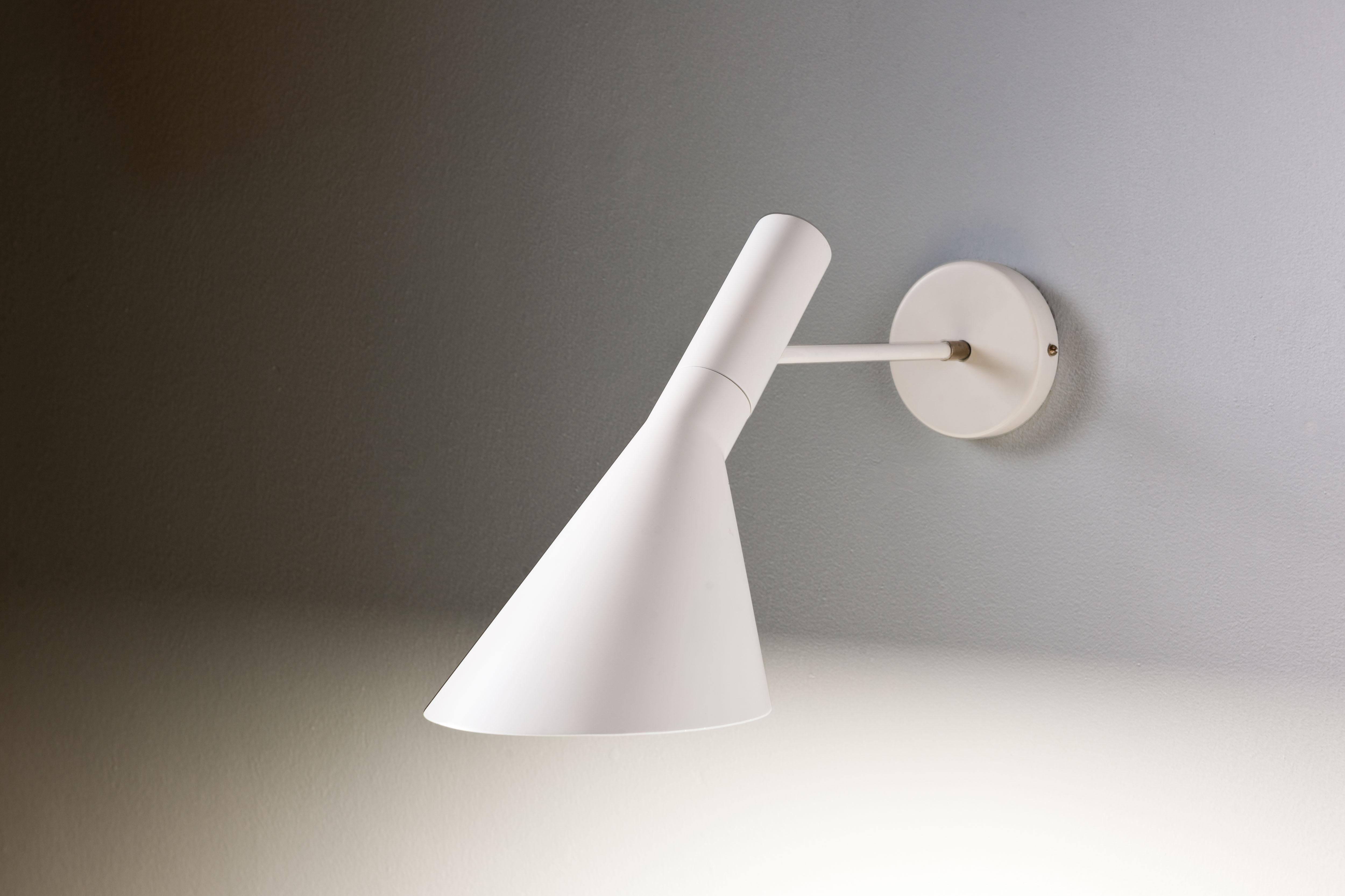 AJ Visor Wall Lamp by Arne Jacobsen for Louis Poulsen, 1970 For Sale 3