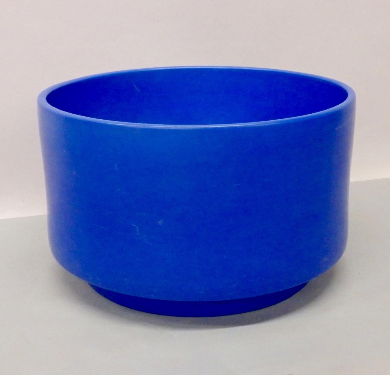 Mid-20th Century Rare Large Size Blue Glaze Gainey California Planter Pot