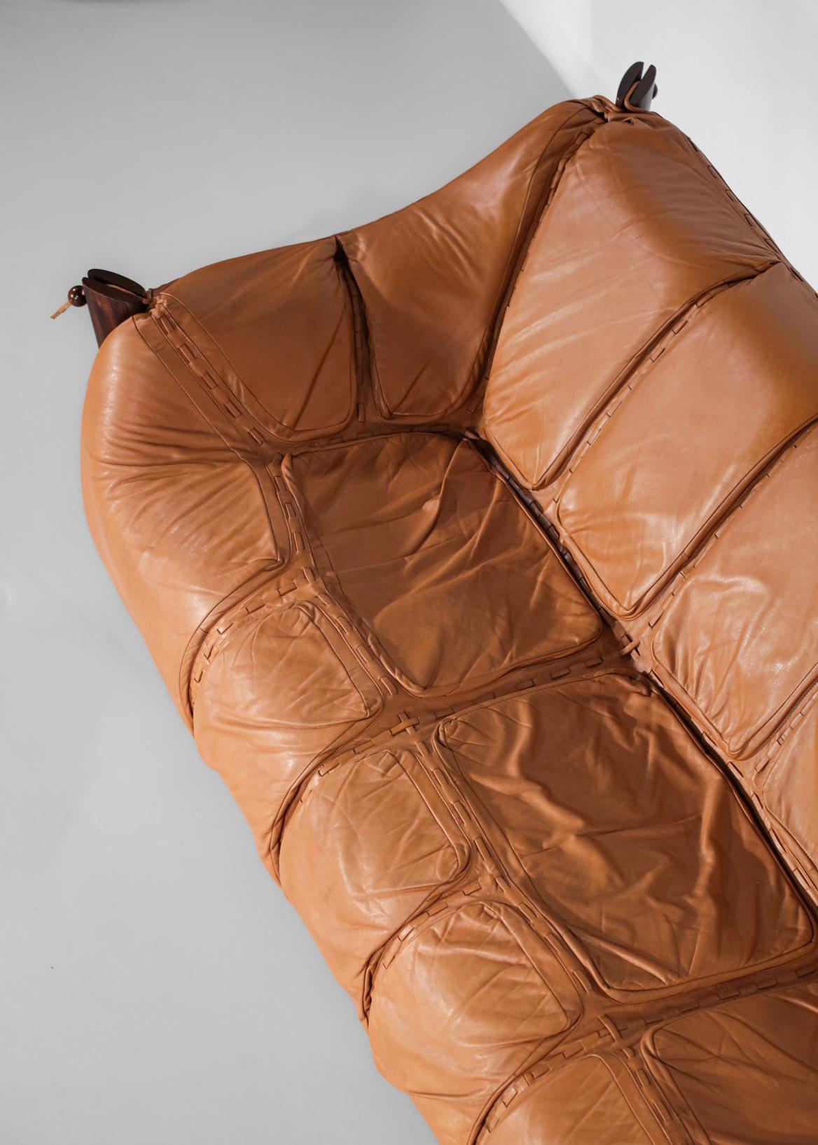 Rare Large Sofa Percival Lafer MP 211 Leather Camel Brazilian Design 60's In Good Condition In Lyon, FR