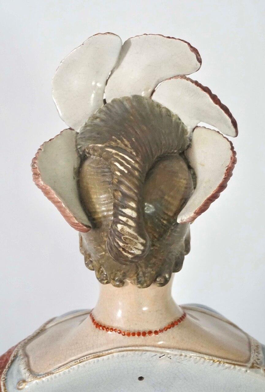 Große Staffordshire Portraitbüste von Königin Caroline, RARE, England, um 1820 im Angebot 4