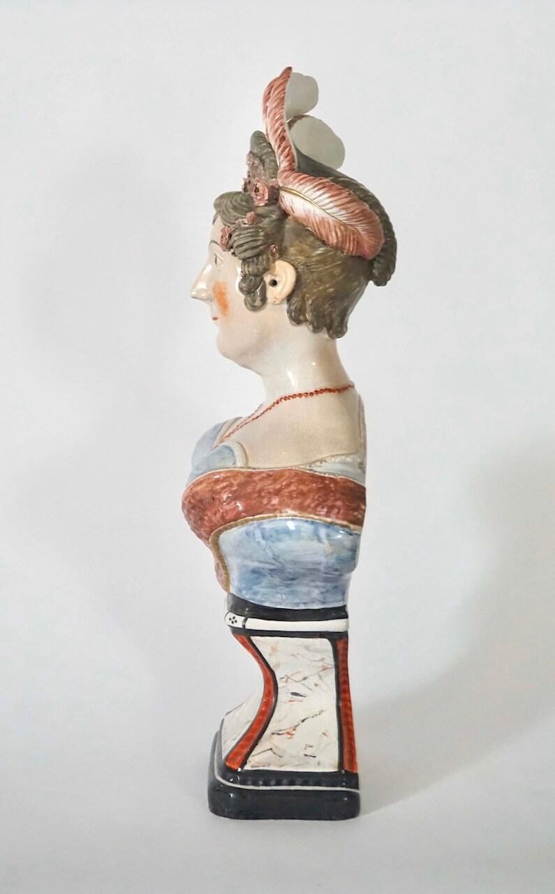 Große Staffordshire Portraitbüste von Königin Caroline, RARE, England, um 1820 (Töpferwaren) im Angebot