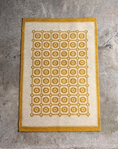 Rara alfombra sueca grande de los años 30 de tejido plano amarillo por las dos caras, de pura lana.