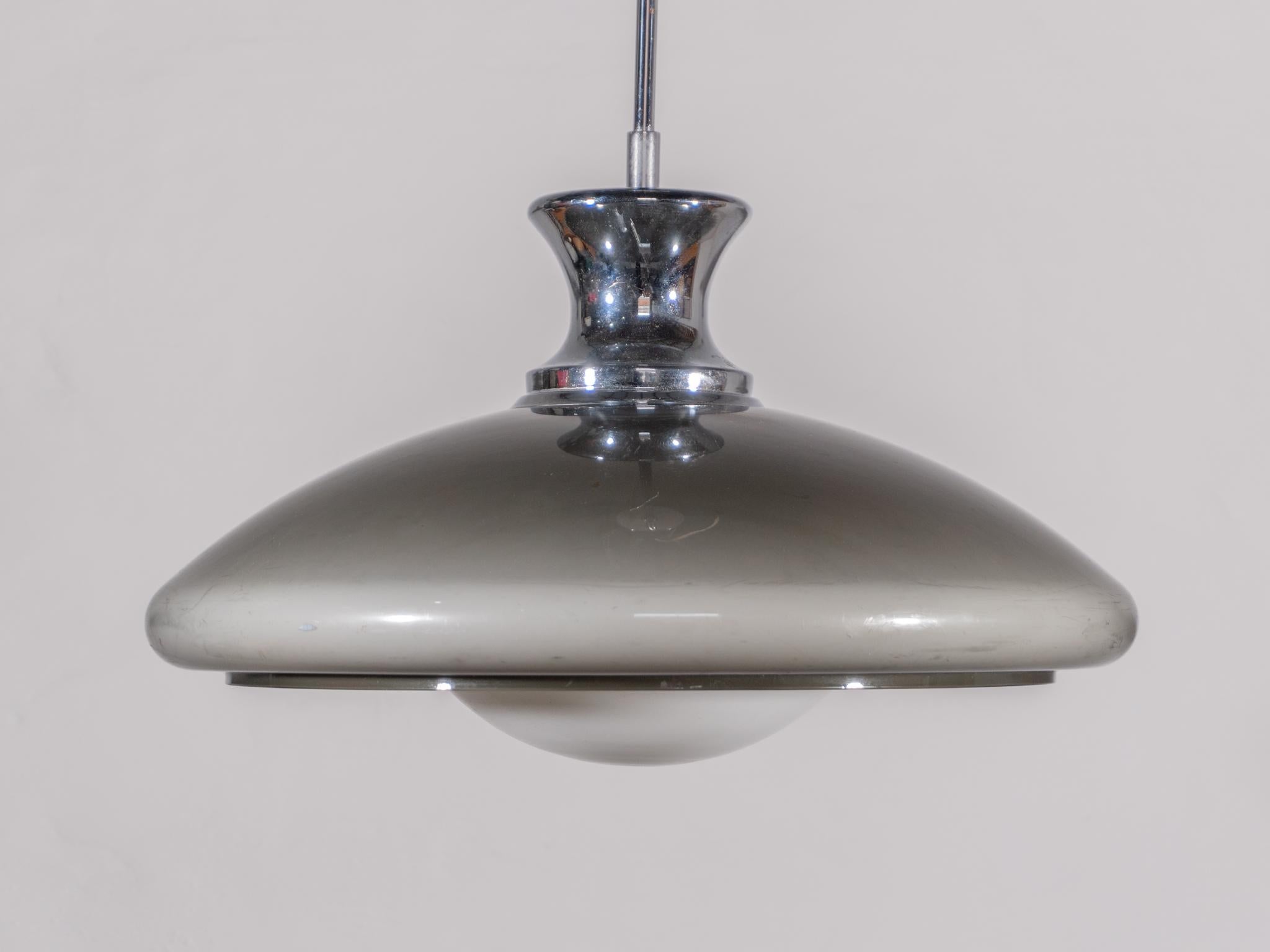Seltene große UFO Space-Pendelleuchte in Grau und Weiß entworfen von Sciolari, 1970er Jahre im Angebot 5