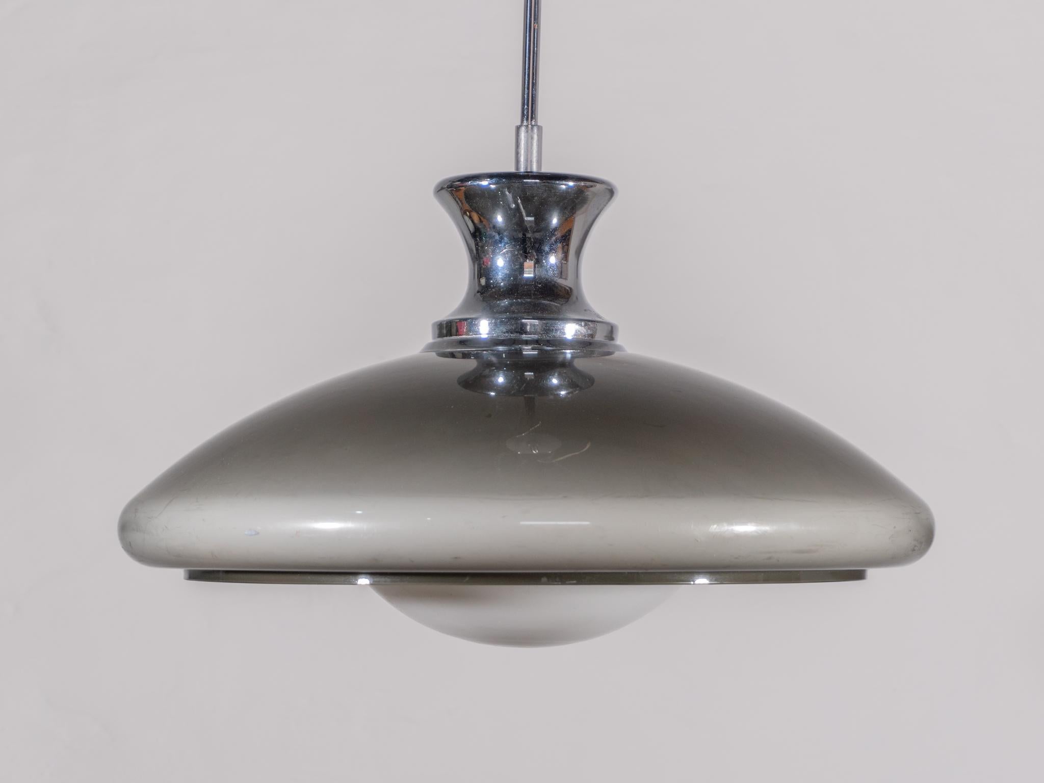 Seltene große UFO Space-Pendelleuchte in Grau und Weiß entworfen von Sciolari, 1970er Jahre im Angebot 6