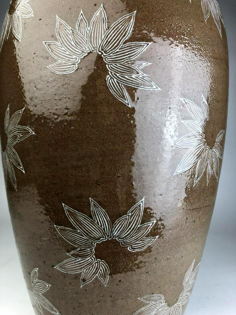Japanese Rare Large Vase with White Slip Inlay Makuzu Kozan Meiji Period For Sale