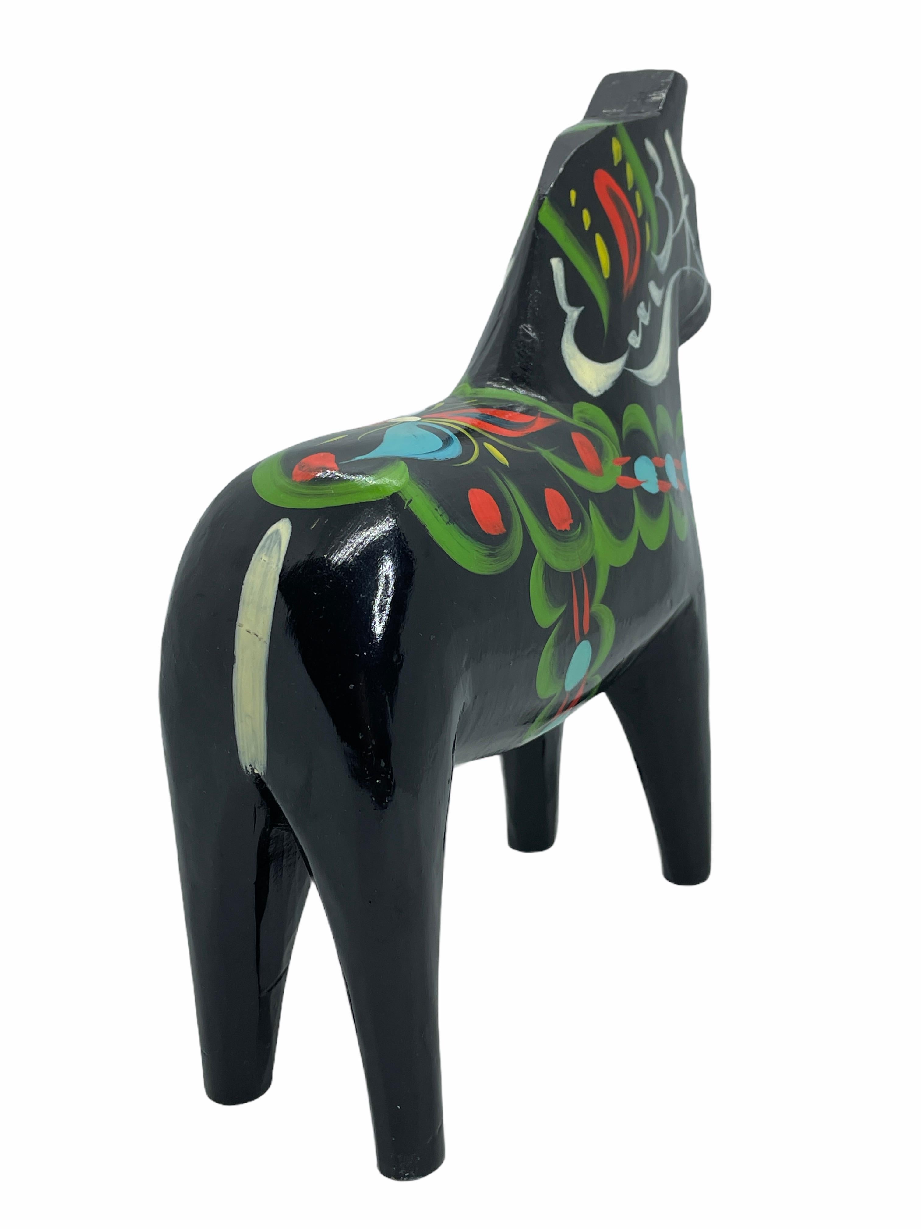 Rare Large Vintage Black Swedish Dala Horse by Nils Olsson, Sweden Folk Art In Good Condition In Nuernberg, DE