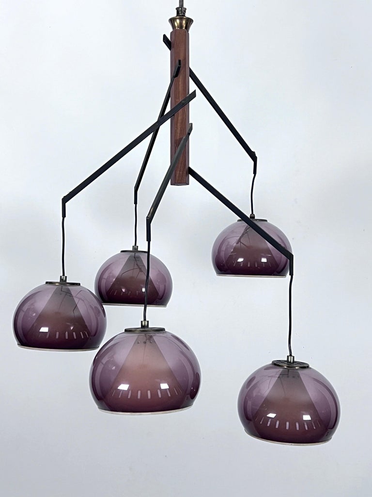 Raro grande lampadario vintage in ottone e plexiglass di Lampter Milano,  Italia 1950 in vendita su 1stDibs