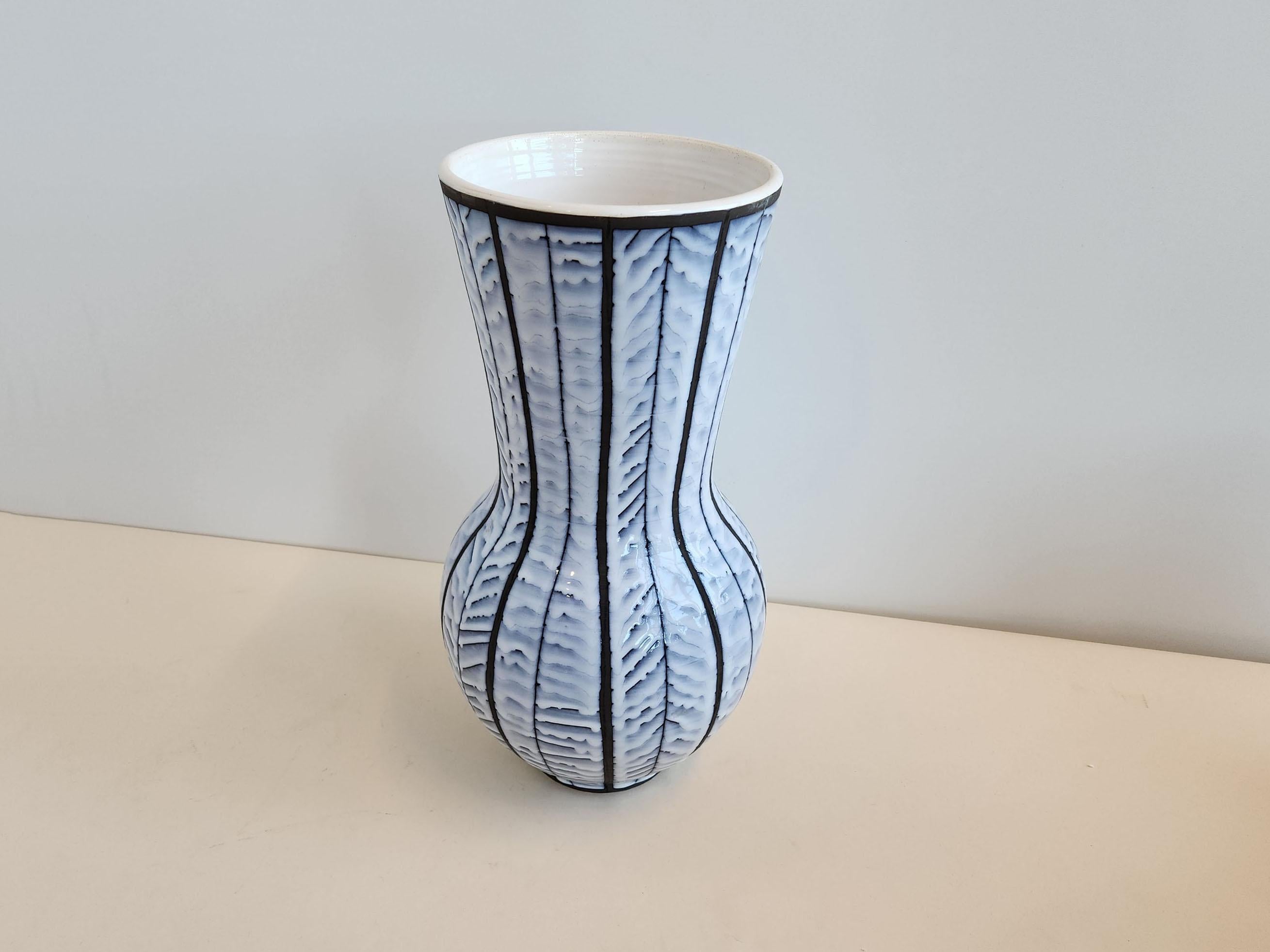 vase rayures verticales