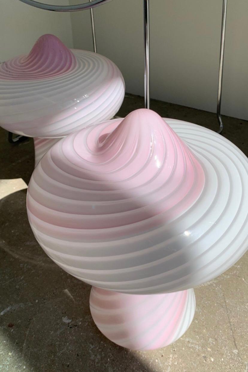 Art Glass Rare Large 1970s Vintage Murano Vetri Pink White Swirl Ufo Mushroom Table Lamp For Sale