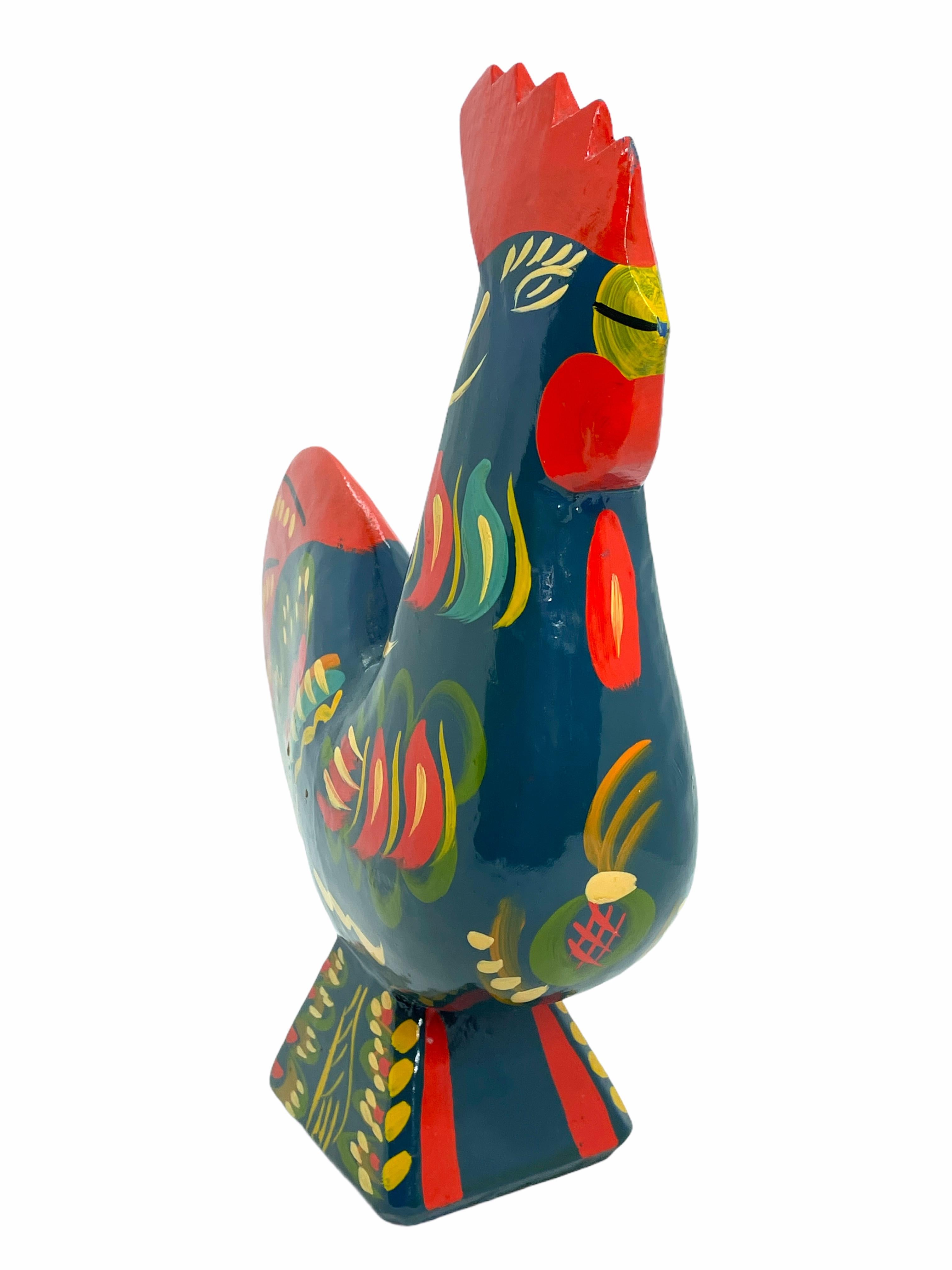 Sculpté à la main Grand poulet de coq Dala suédois rare par Nils Olsson, Suède Folk Art en vente