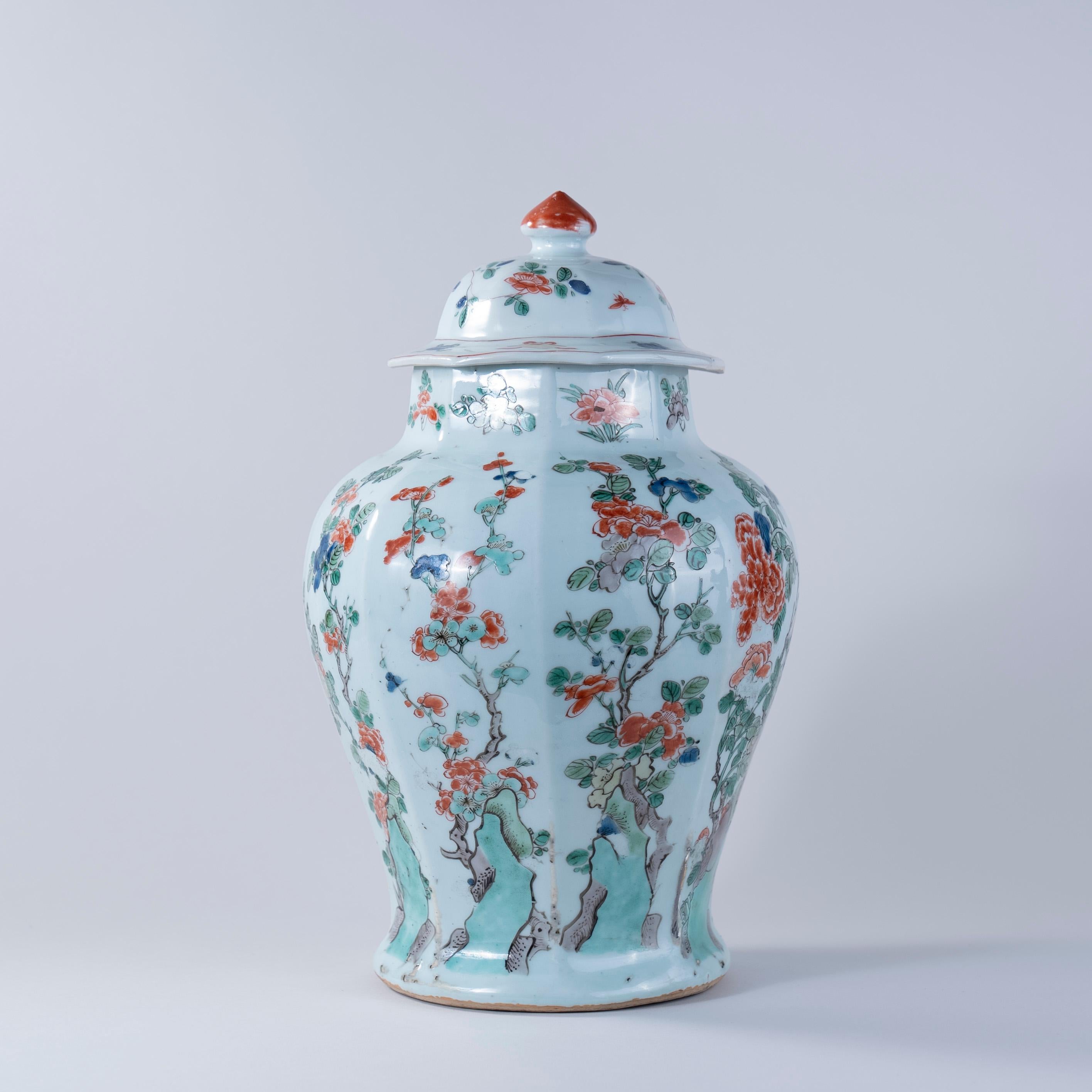 Enameled Rare Late 17th Century Chinese Kangxi ' Famille Verte ' Porcelain Vase For Sale