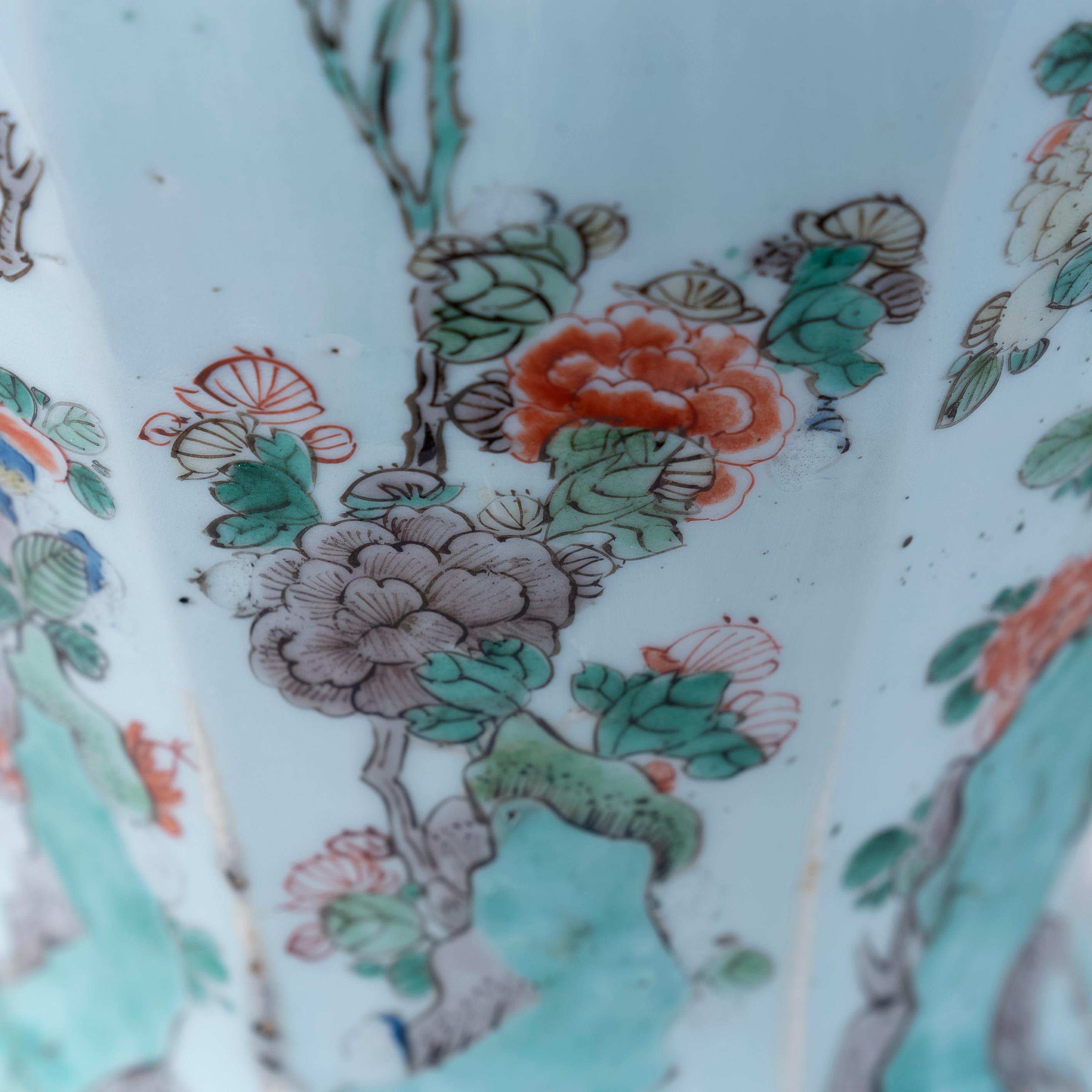 Rare Late 17th Century Chinese Kangxi ' Famille Verte ' Porcelain Vase For Sale 4