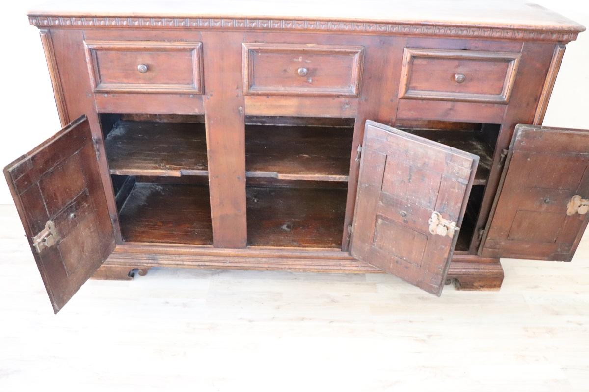 Rare Late 17th Century Italian Solid Walnut Louis XIV Antique Sideboard  For Sale 7
