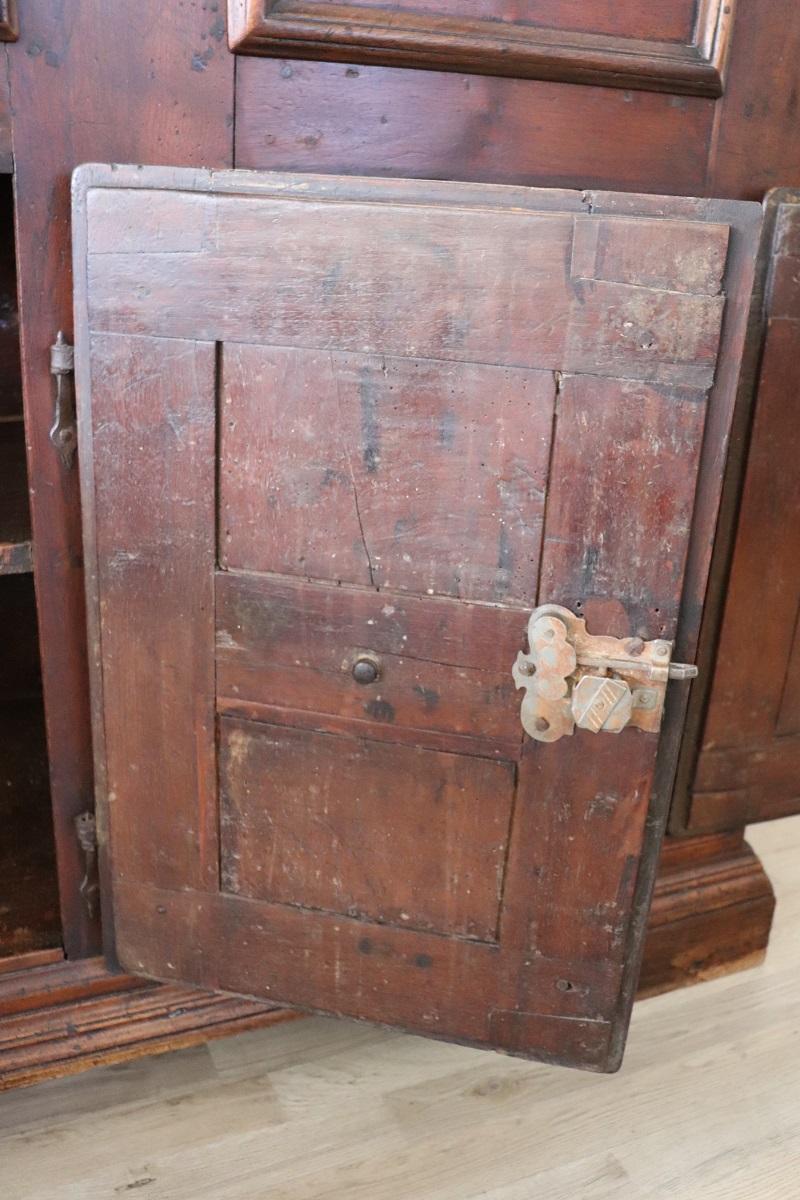 Rare Late 17th Century Italian Solid Walnut Louis XIV Antique Sideboard  For Sale 8