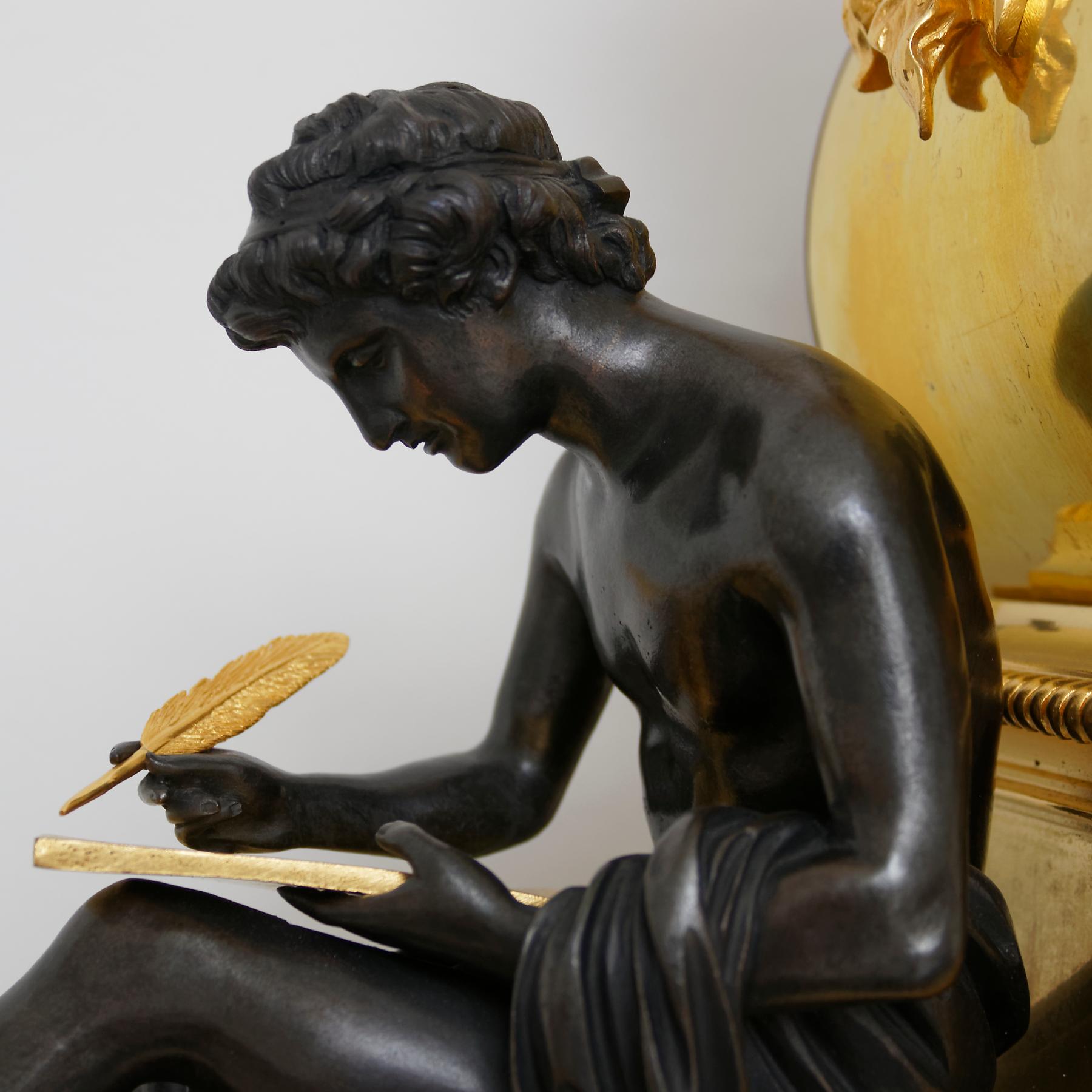 Seltene neoklassizistische Goldbronze-Kaminuhr im Louis-XVI-Stil des späten 18. Jahrhunderts im Zustand „Gut“ im Angebot in Worpswede / Bremen, DE