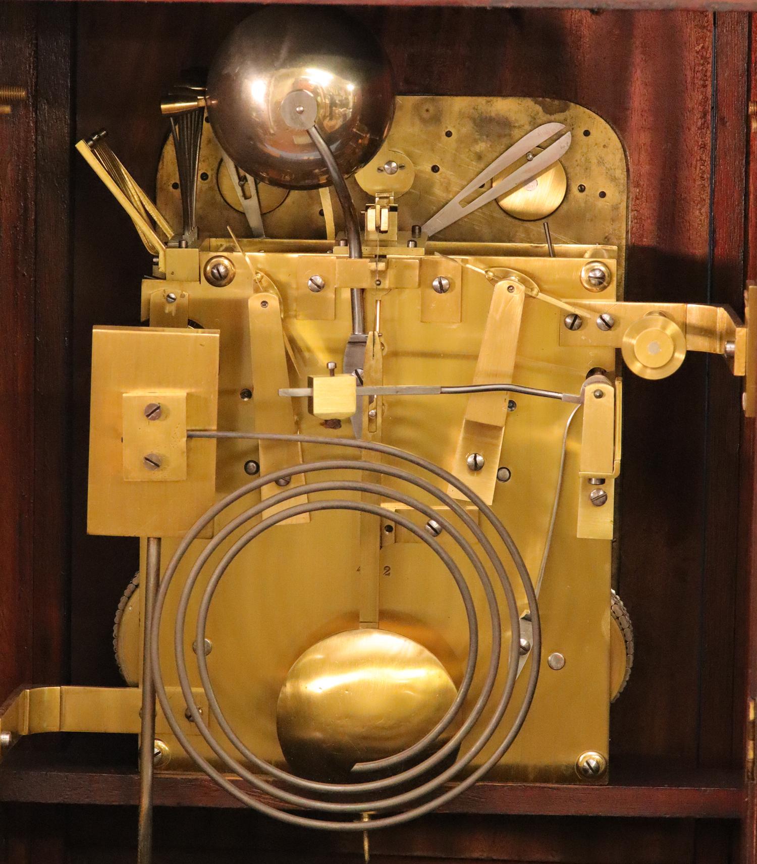 Fin du XIXe siècle Rare horloge à support pour trophée d'échecs anglaise de la fin du 19e siècle. en vente