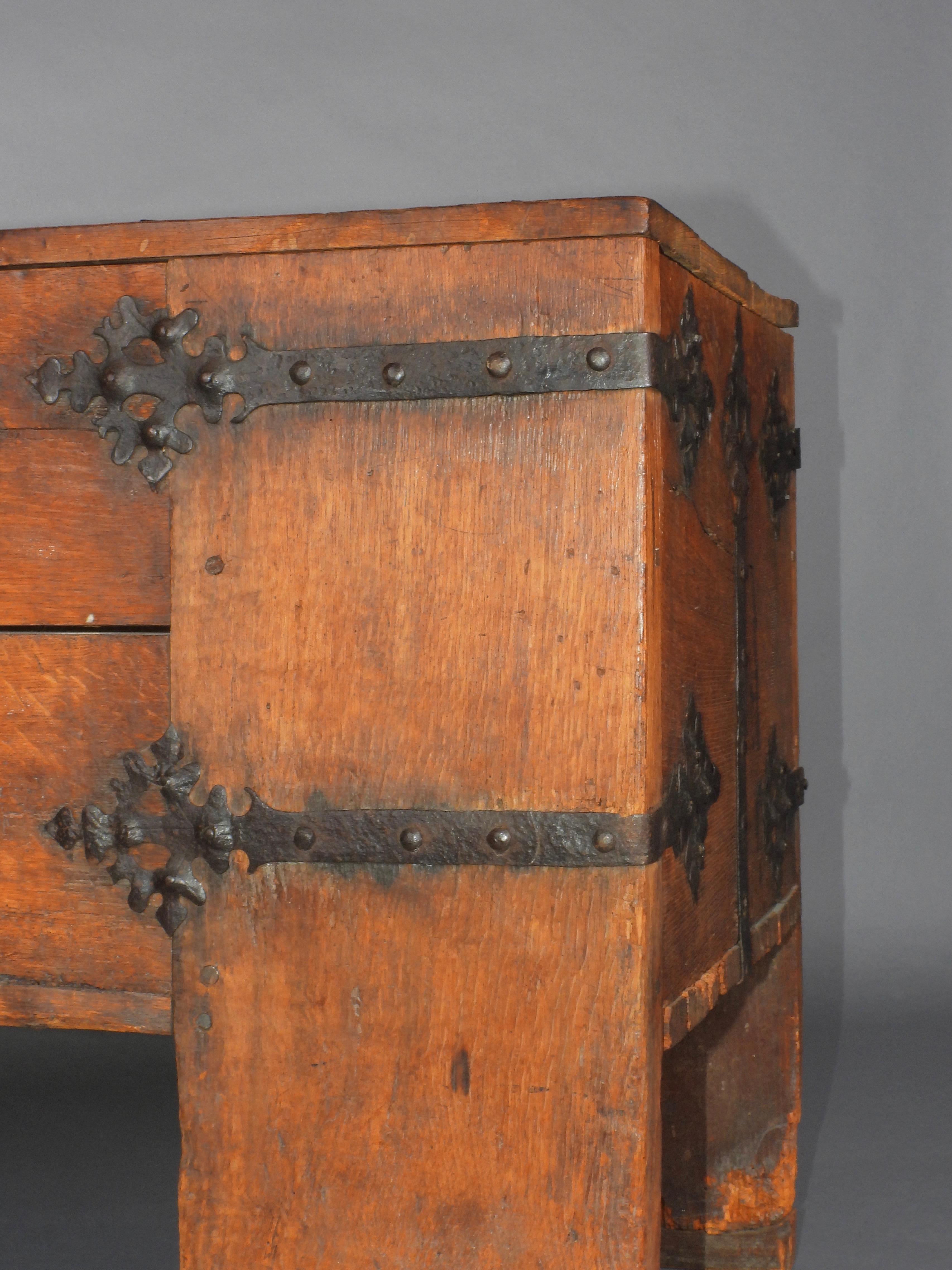 Rare Late Medieval 16th Century German Wrought Iron Oak Chest For Sale 6
