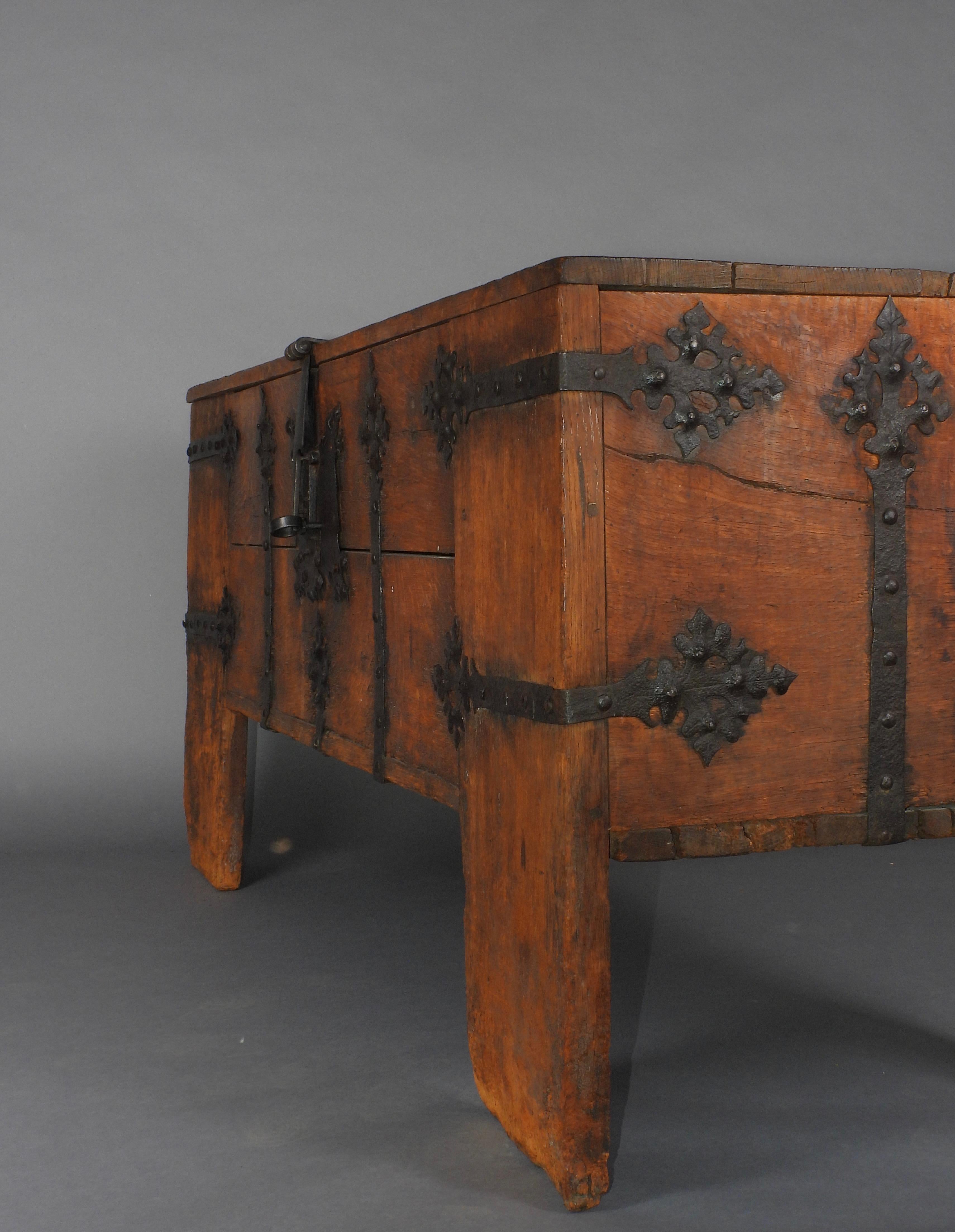 Rare Late Medieval 16th Century German Wrought Iron Oak Chest For Sale 3