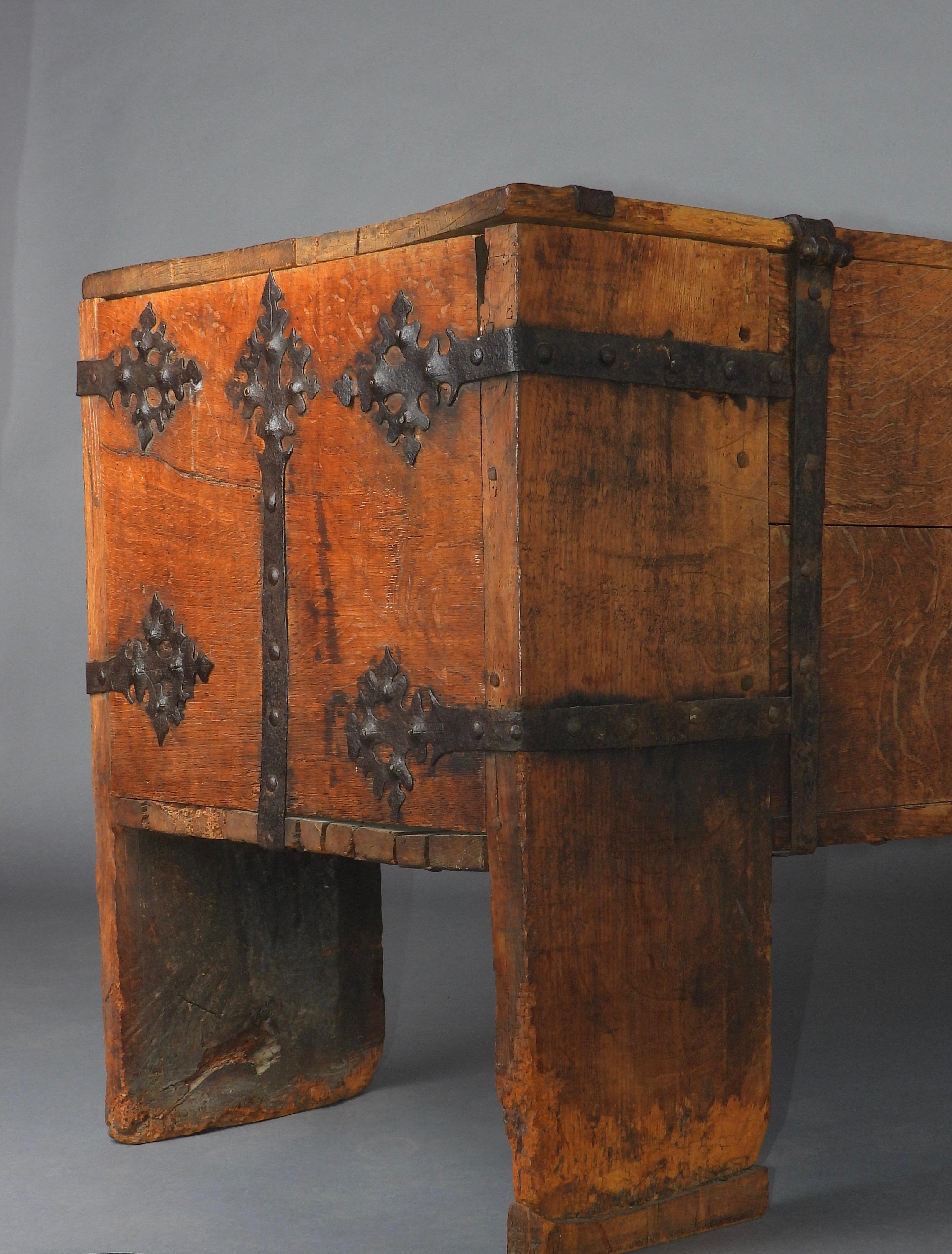 Rare Late Medieval 16th Century German Wrought Iron Oak Chest For Sale 4