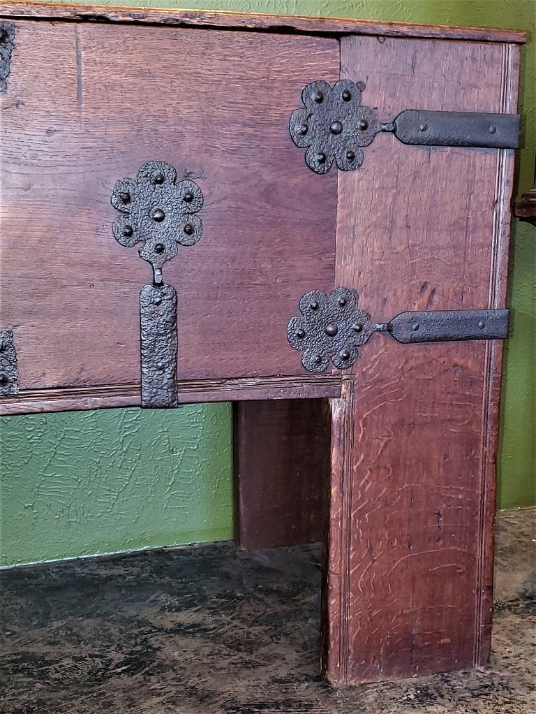 Rare Late Medieval 16th Century German Wrought Iron Oak Chest or Stollentruhe In Good Condition For Sale In Dallas, TX