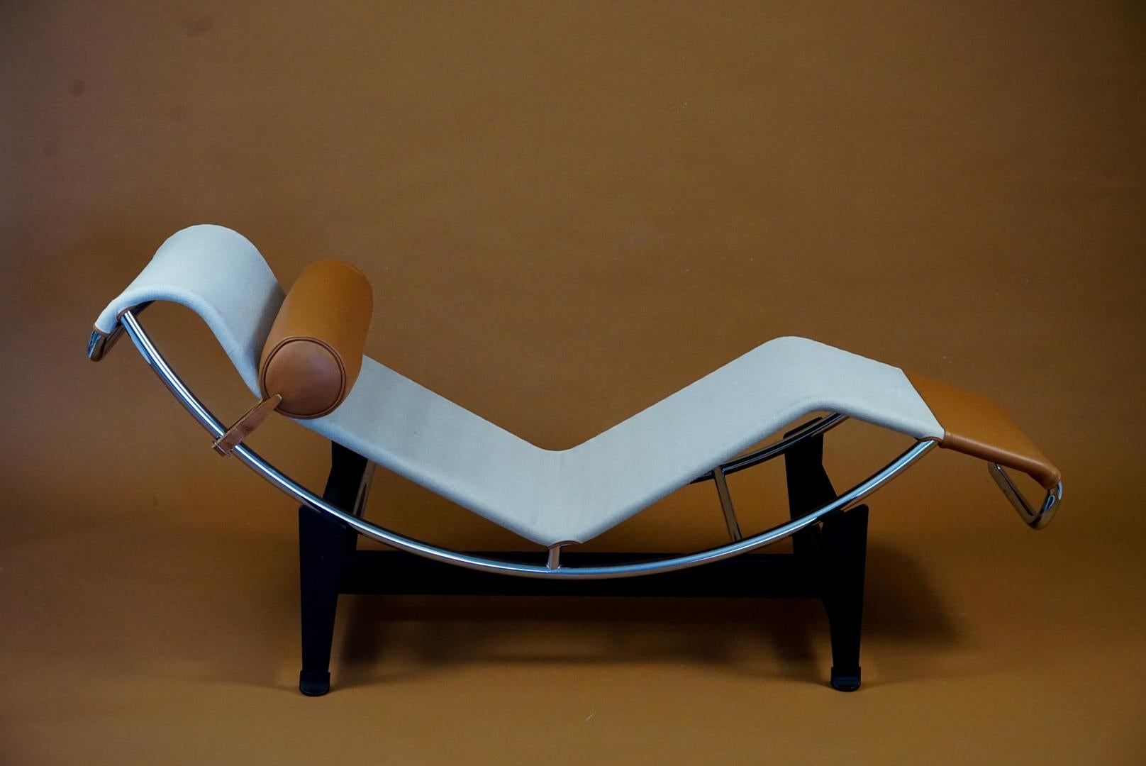 Italian Rare LC4 Le Corbusier, Charlotte Perriand Lounge Chair for Cassina Vintage