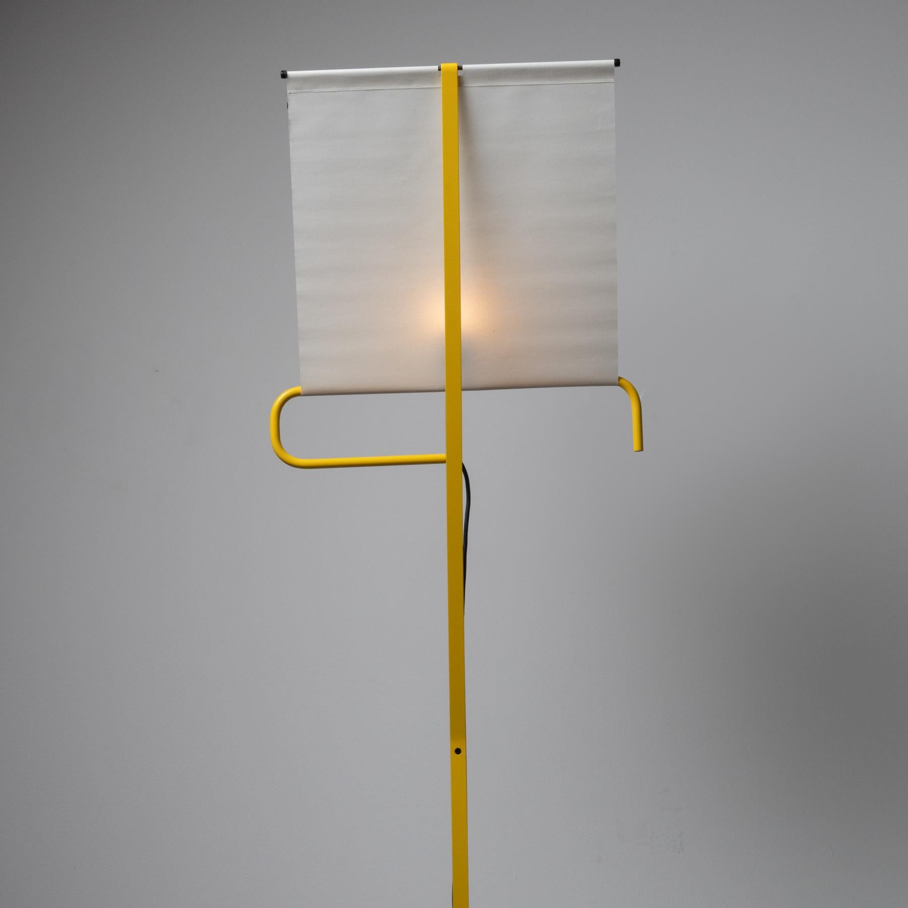 Seltene Stehlampe „Le Falene“ von Piero De Martini für Arteluce (Postmoderne) im Angebot