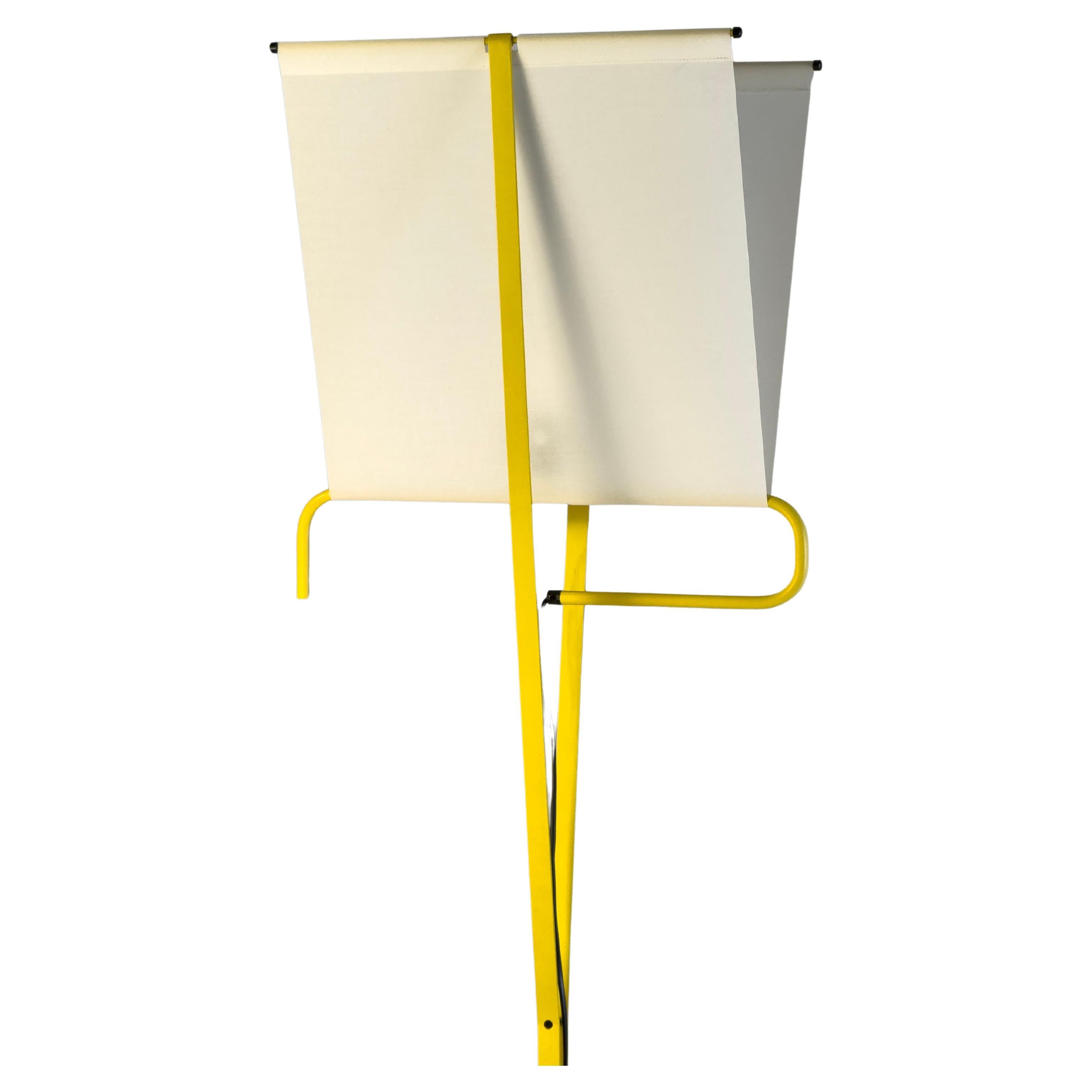 Rara lámpara de pie Le Falene diseñada por Piero De Martini para Arteluce, Italia Años 80