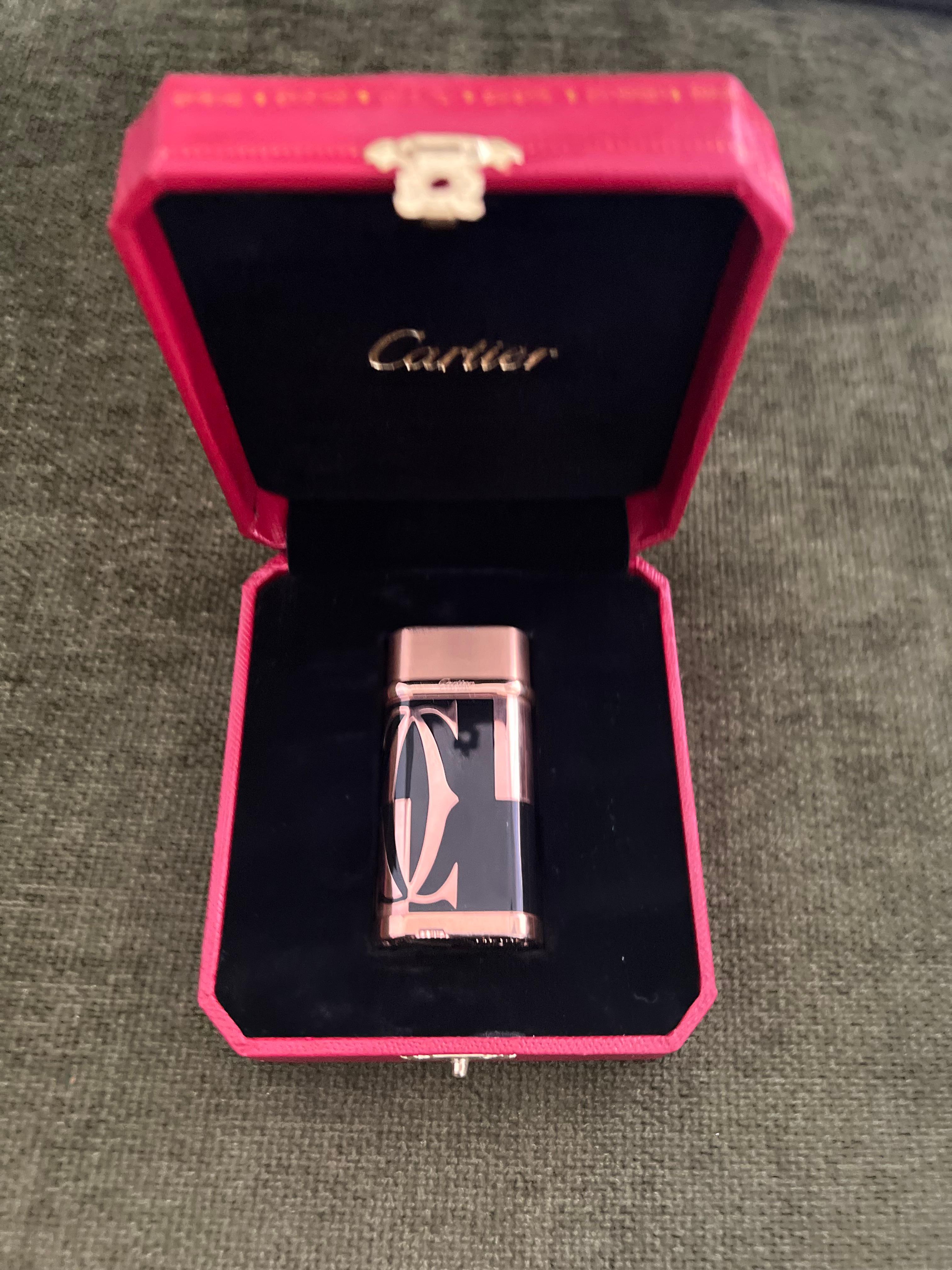 Seltene Le Must the Cartier Paris Logotype 18k Roségold & Schwarzlack Feuerzeug im Angebot 11