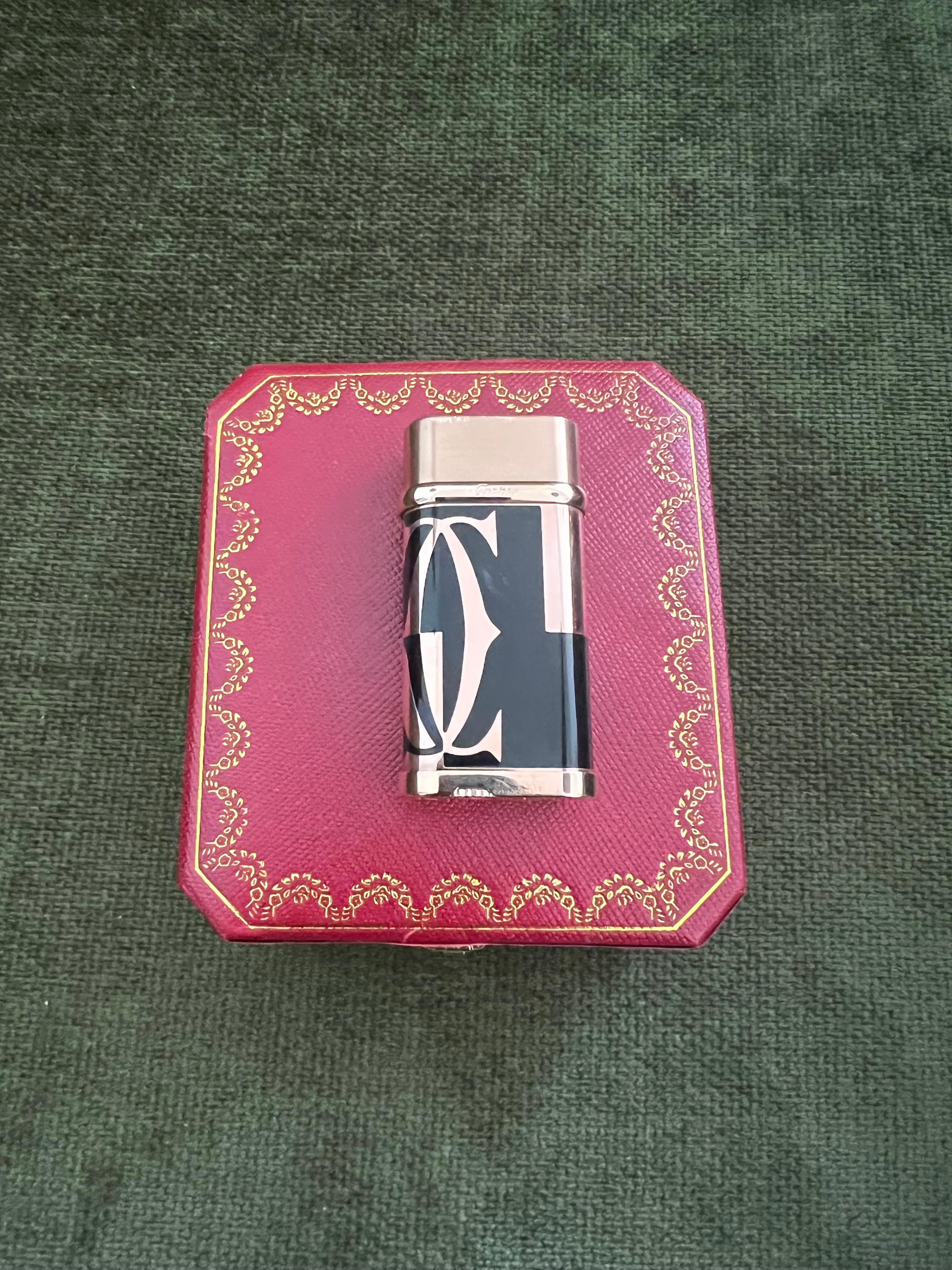 Seltene Le Must the Cartier Paris Logotype 18k Roségold & Schwarzlack Feuerzeug im Angebot 2