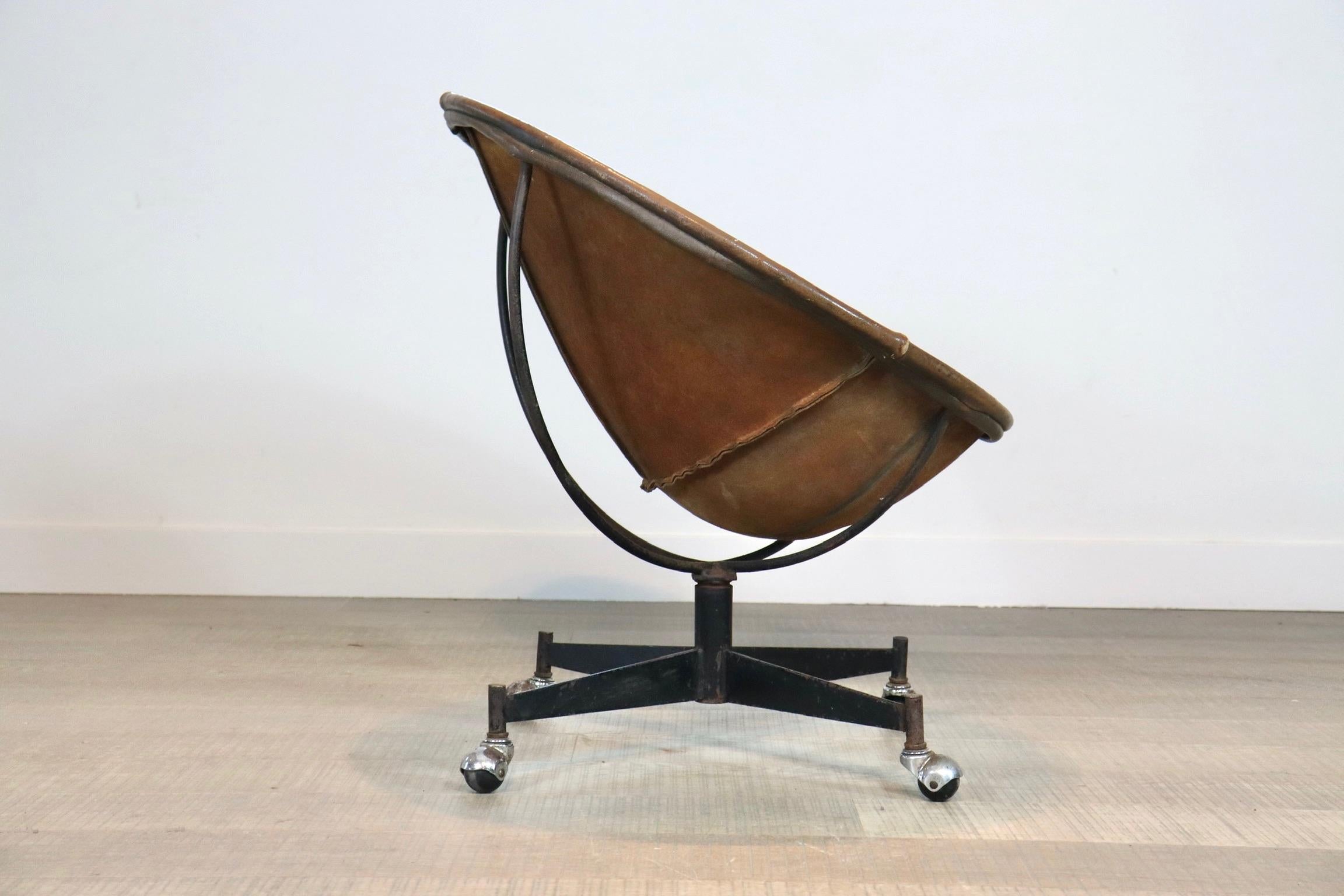 Rare Leather Bucket Chair by William Katavolos for Leathercrafter, 1970s In Good Condition In ABCOUDE, UT