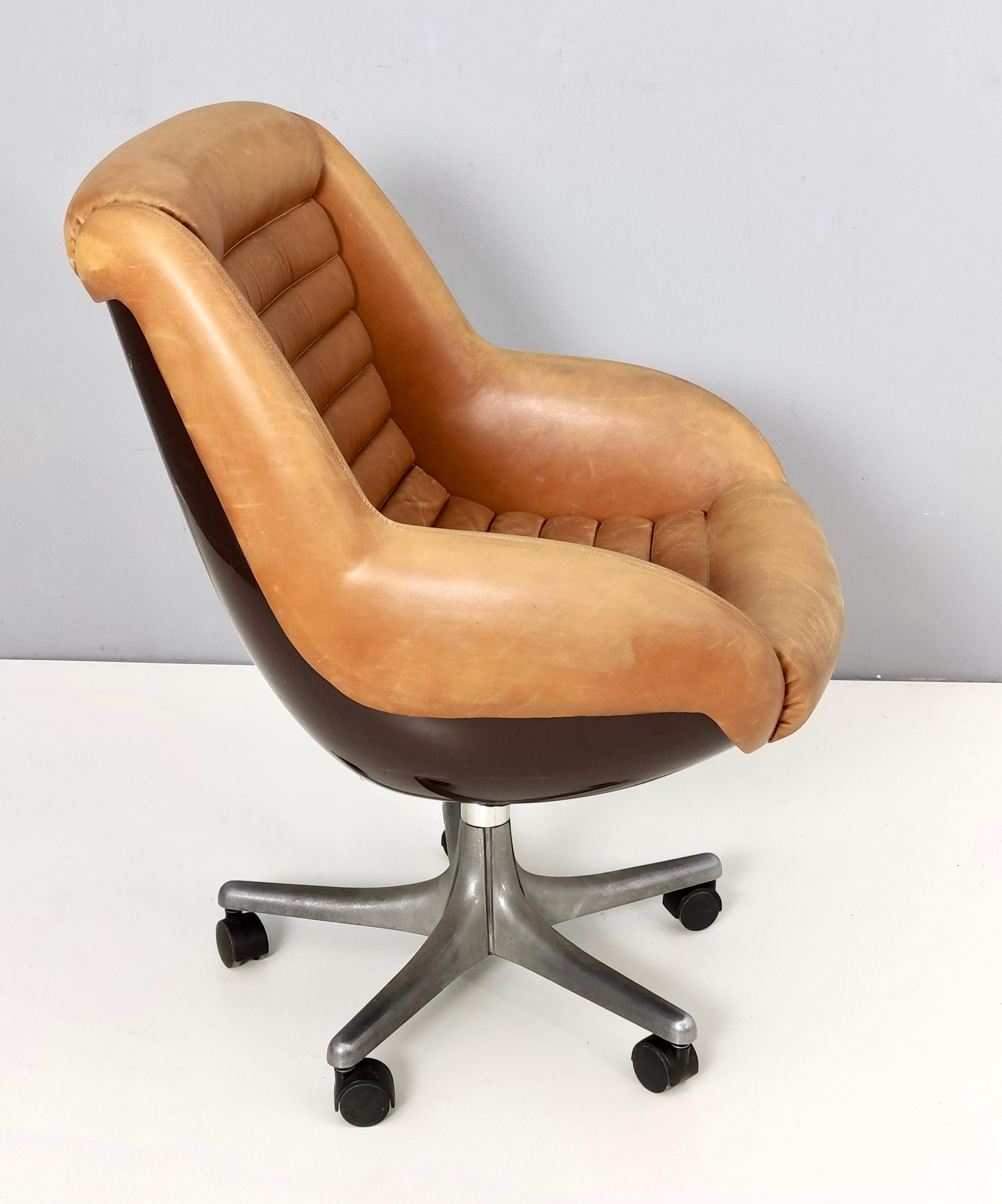 Seltener Drehstuhl aus Leder „Epoca“ von Marco Zanuso, hergestellt von Arflex, Italien (Italienisch) im Angebot