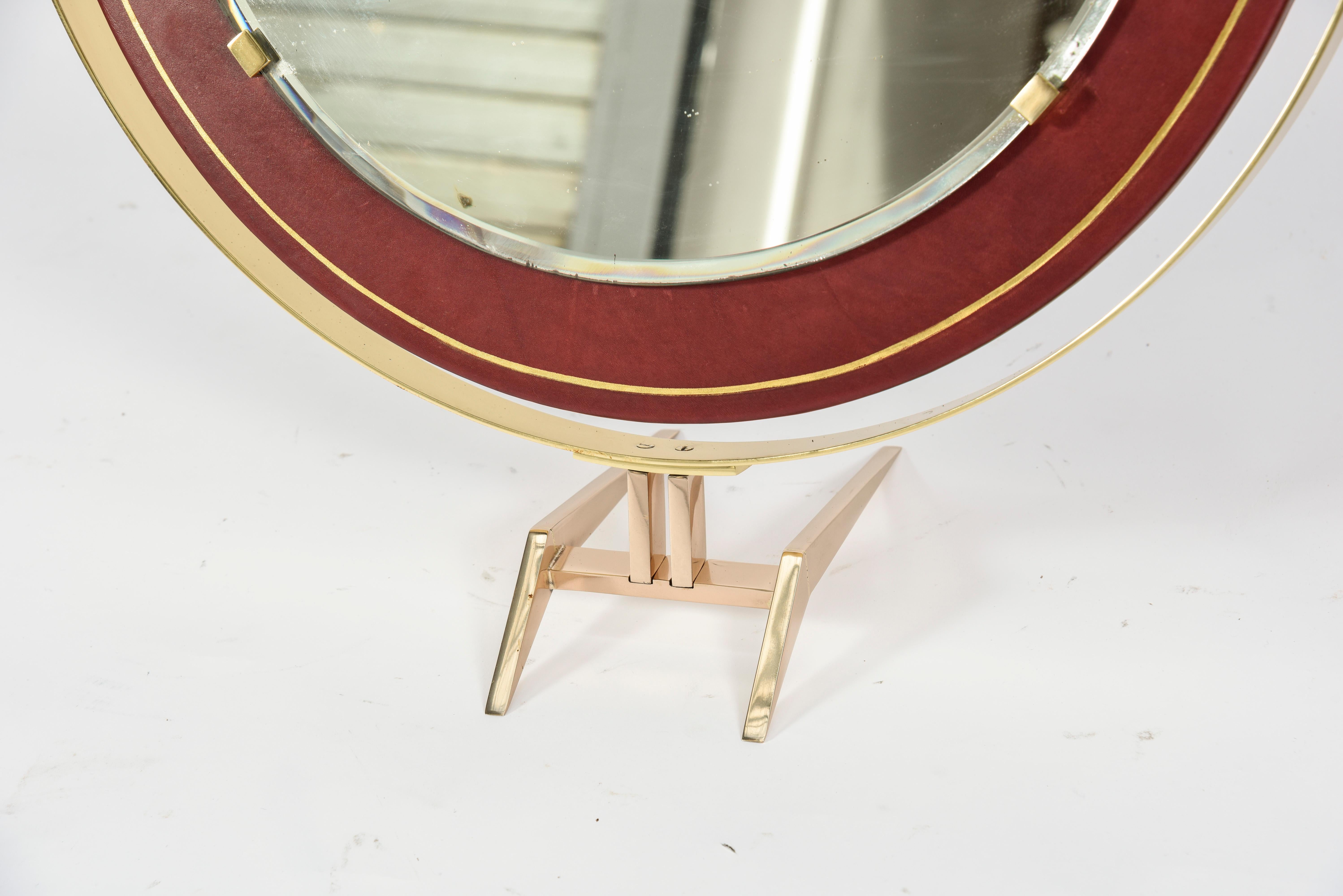 Rare Leather Table Mirror Attributed to Raphael Decorateur In Excellent Condition For Sale In Bois-Colombes, FR