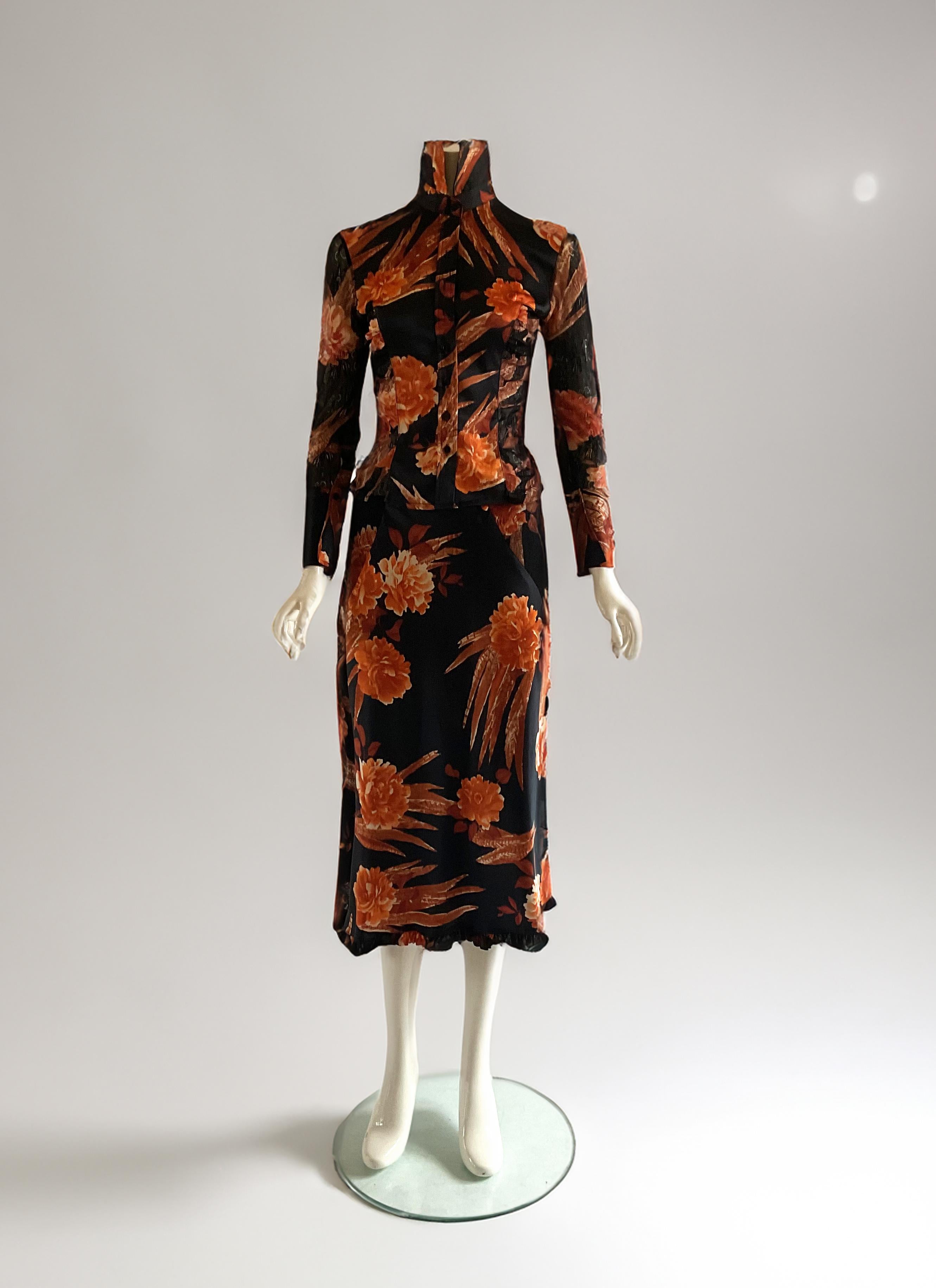 Rare Lee  Alexander McQueen Set „ The Birds „ SS 1995 


This stunning piece hails from Alexander McQueen's groundbreaking Spring/Summer 1995 collection, 