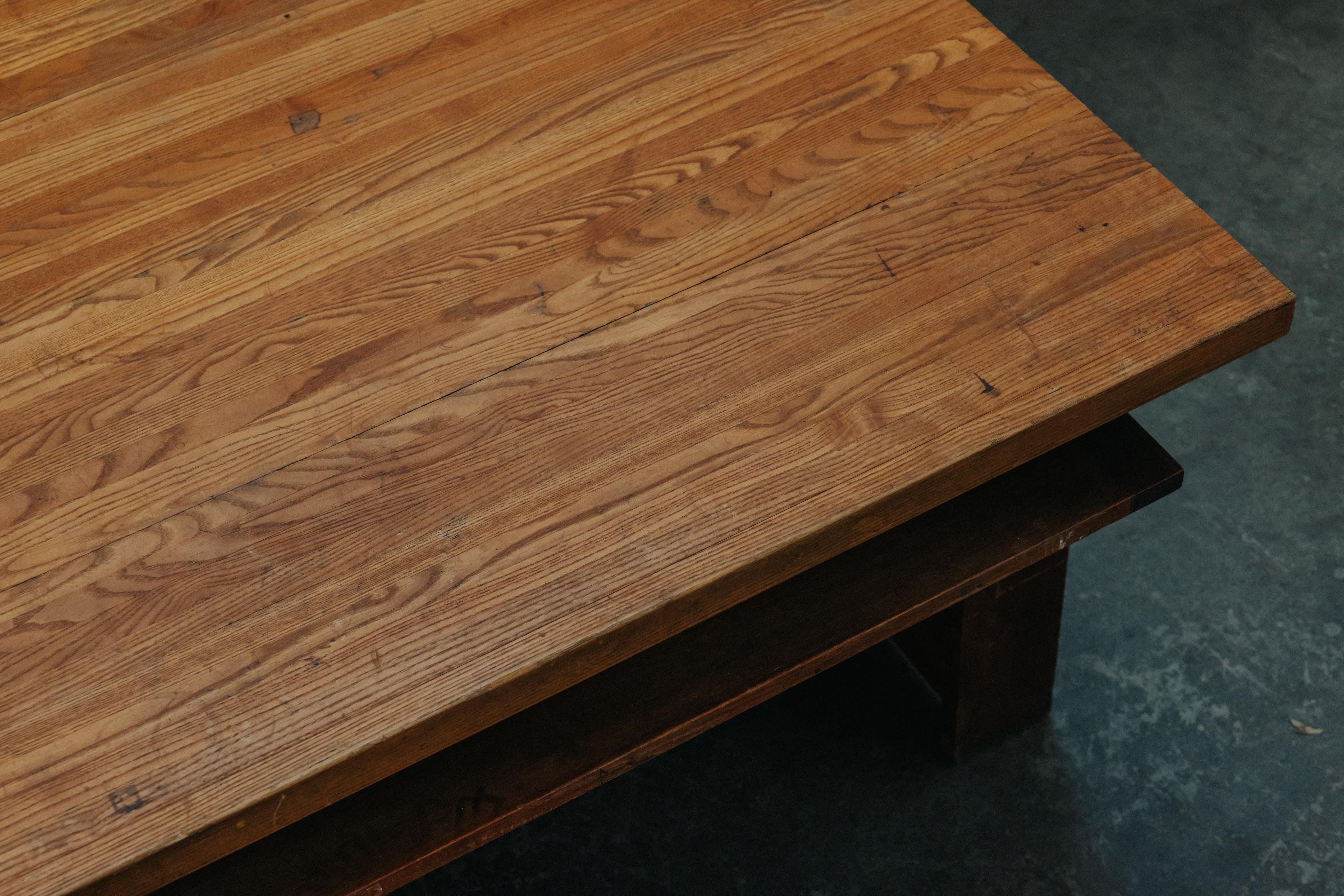 Européen Table de bibliothèque rare de l'Université de Jussieu, Paris, vers 1958 en vente