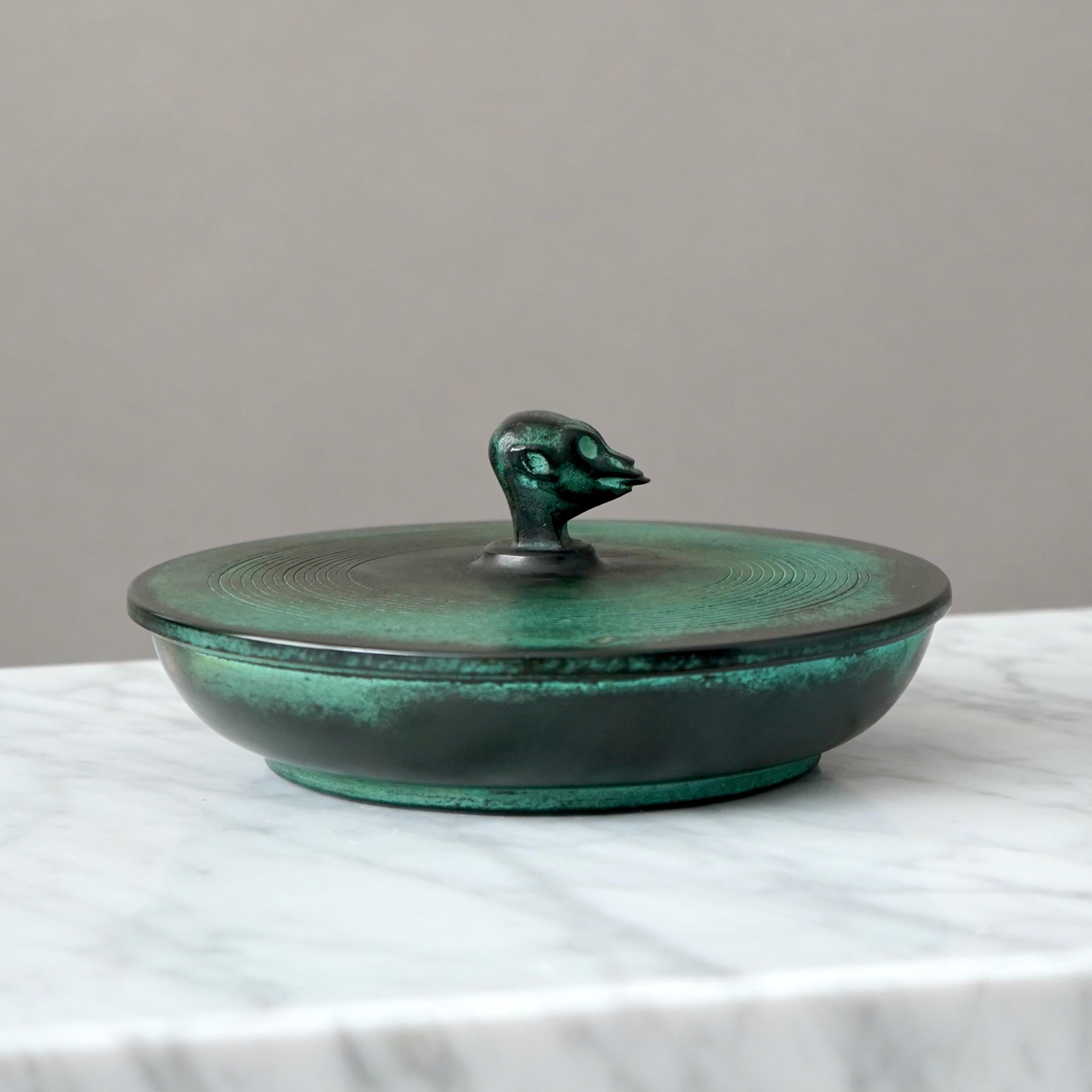 Rare Lidded Art Deco Bronze Box by Nils Fougstedt for FAK, Sweden, 1930s For Sale 4