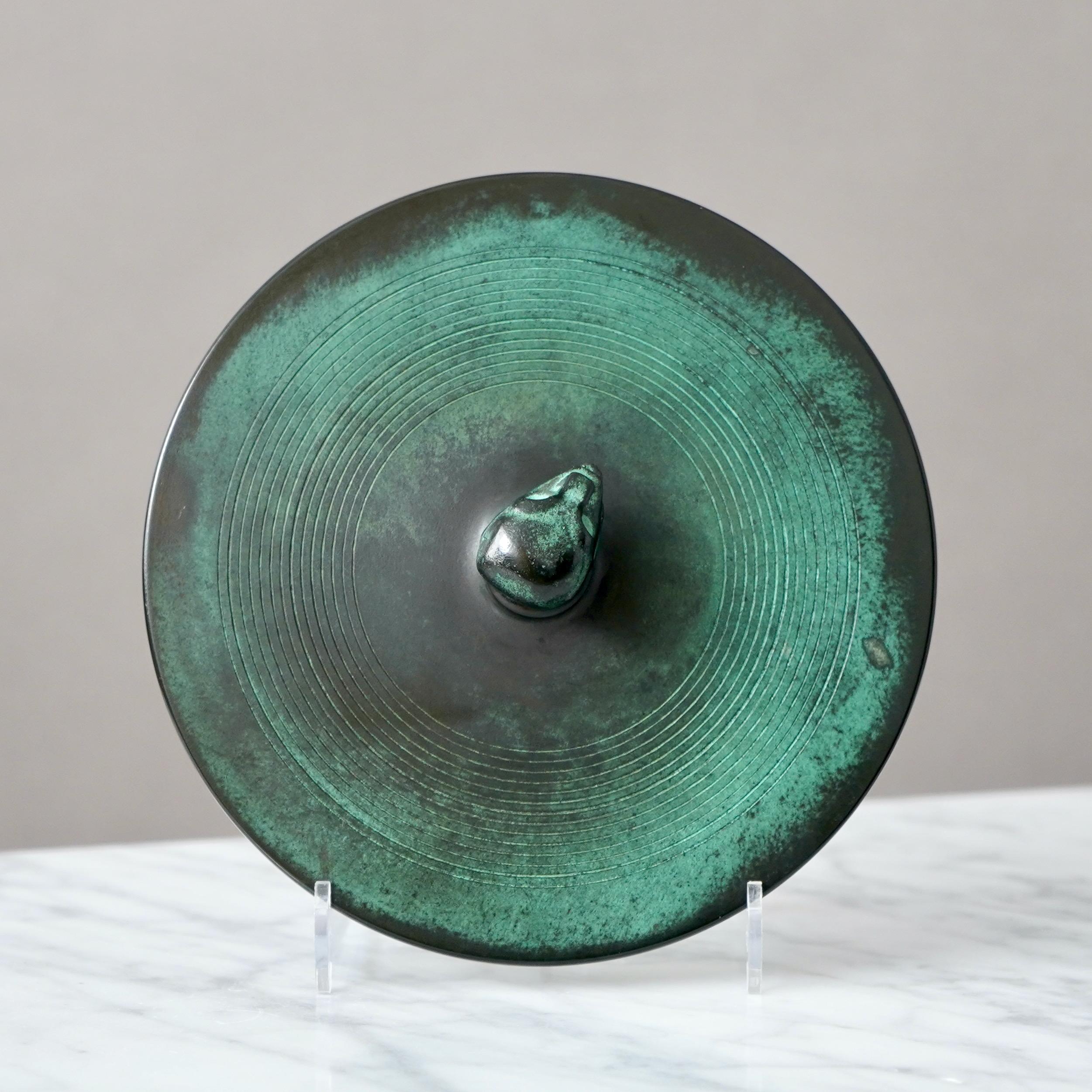 Swedish Rare Lidded Art Deco Bronze Box by Nils Fougstedt for FAK, Sweden, 1930s For Sale