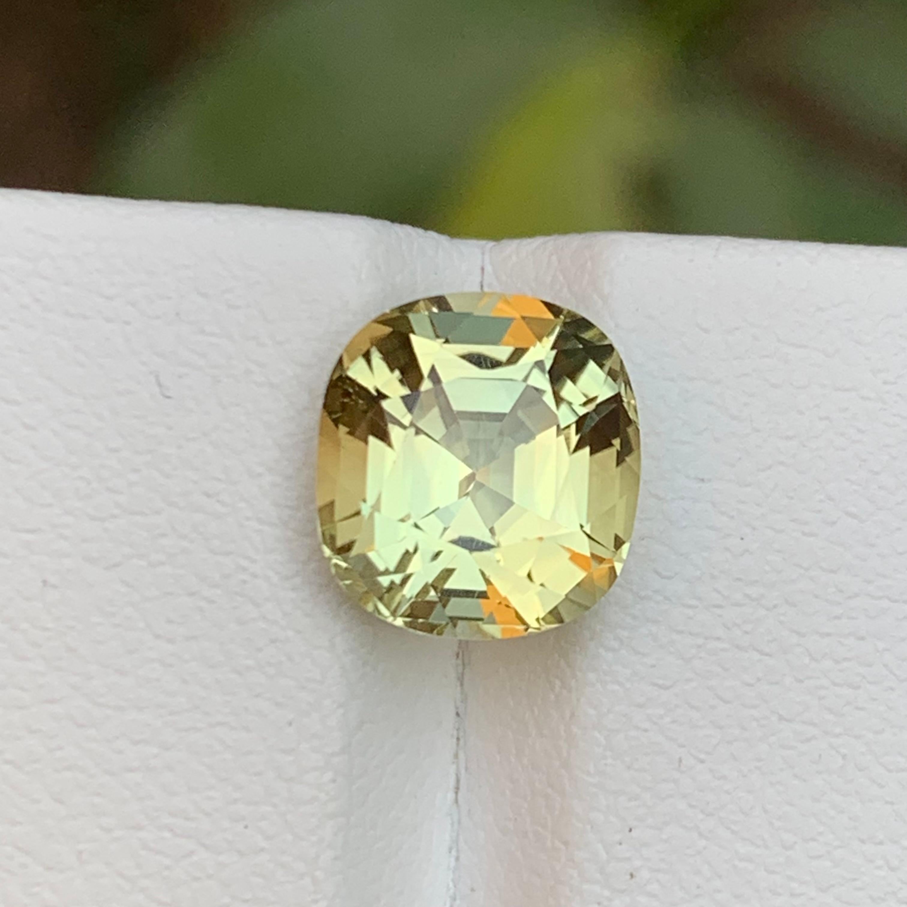 Rare Light Golden Yellow Natural Tourmaline Gemstone 4.15Ct Cushion Cut for Ring For Sale 4