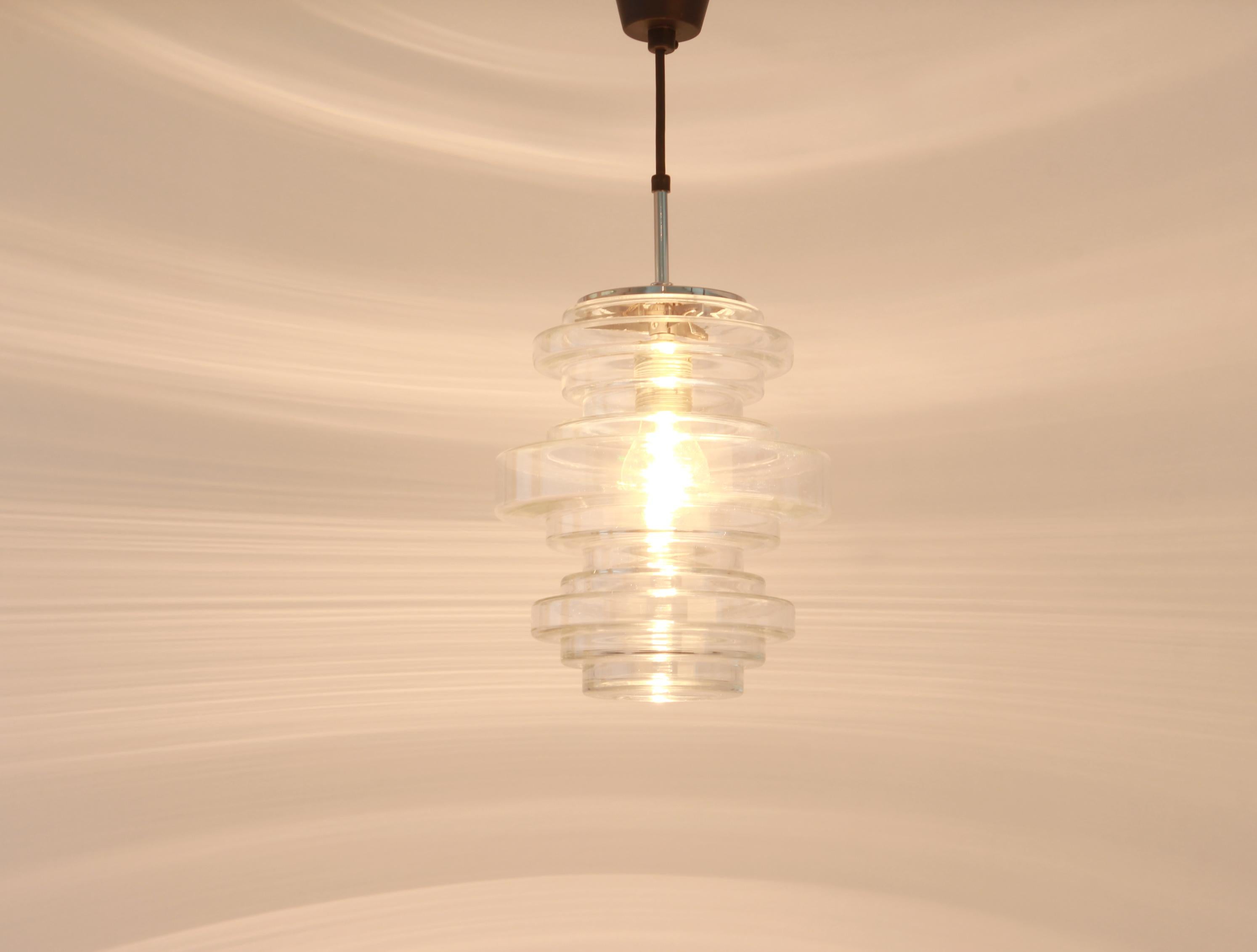 Rare Limburg Clear Glass Pendant Lamp, Germany, 1970s In Good Condition For Sale In Aachen, NRW