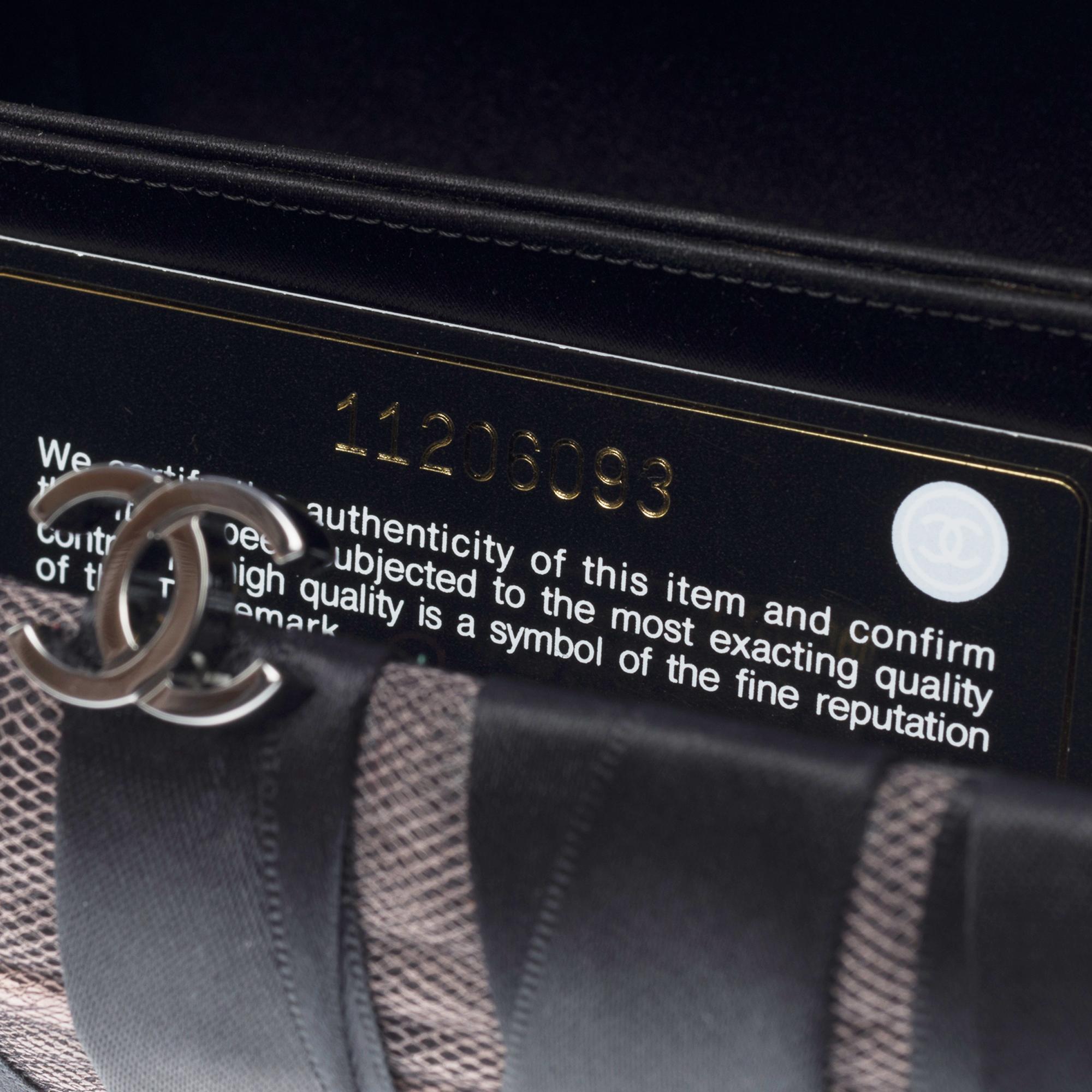 Seltene limitierte Chanel Minaudière Umhängetasche aus schwarzem Seidensatin, BSHW im Angebot 6