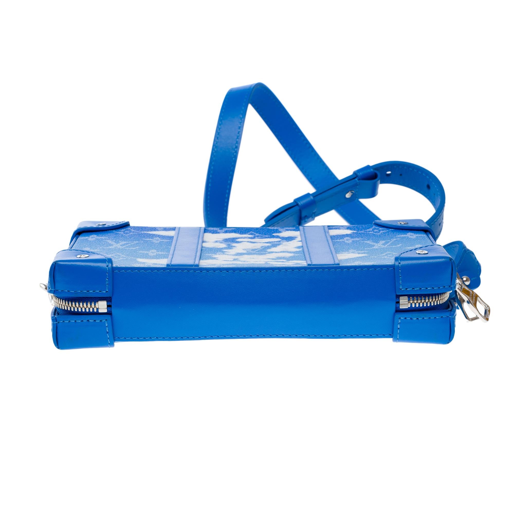 Rare Limited edition Clouds Louis Vuitton Soft Trunk in blue canvas , PHW 5