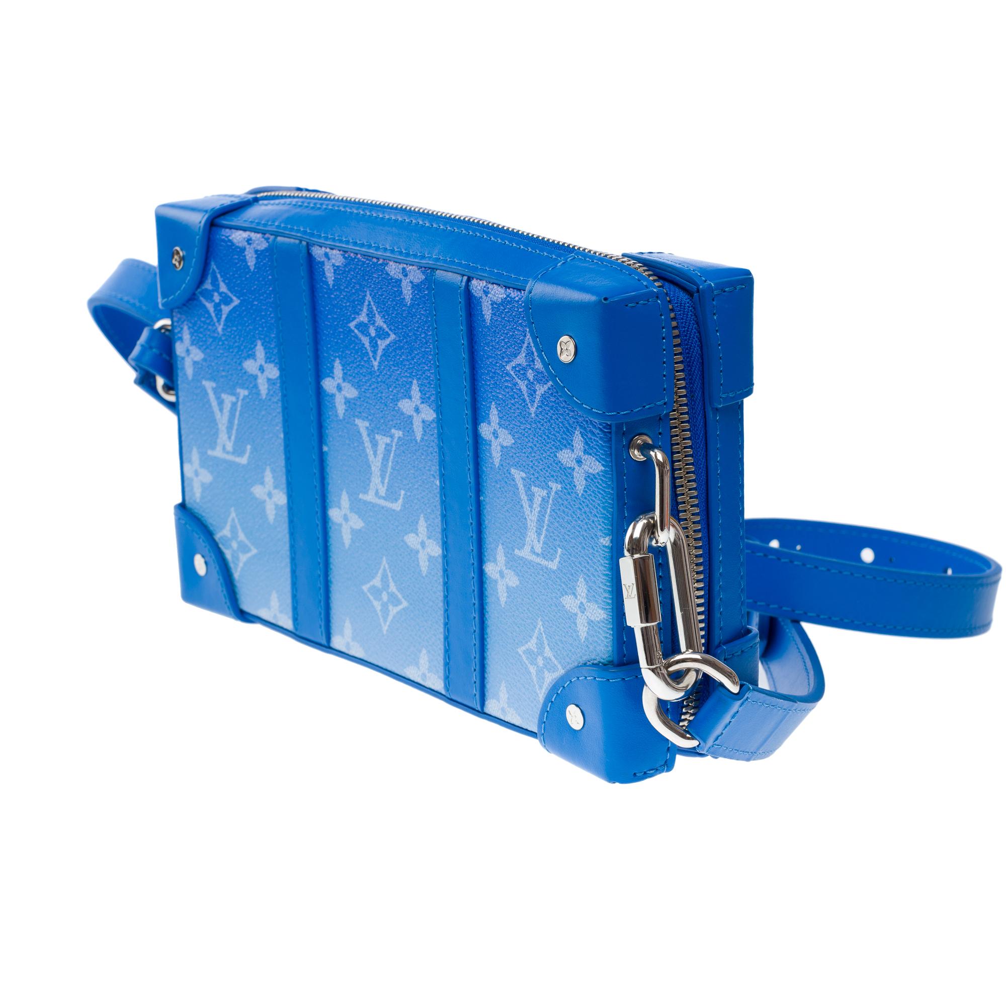 Women's or Men's Rare Limited edition Clouds Louis Vuitton Soft Trunk in blue canvas , PHW