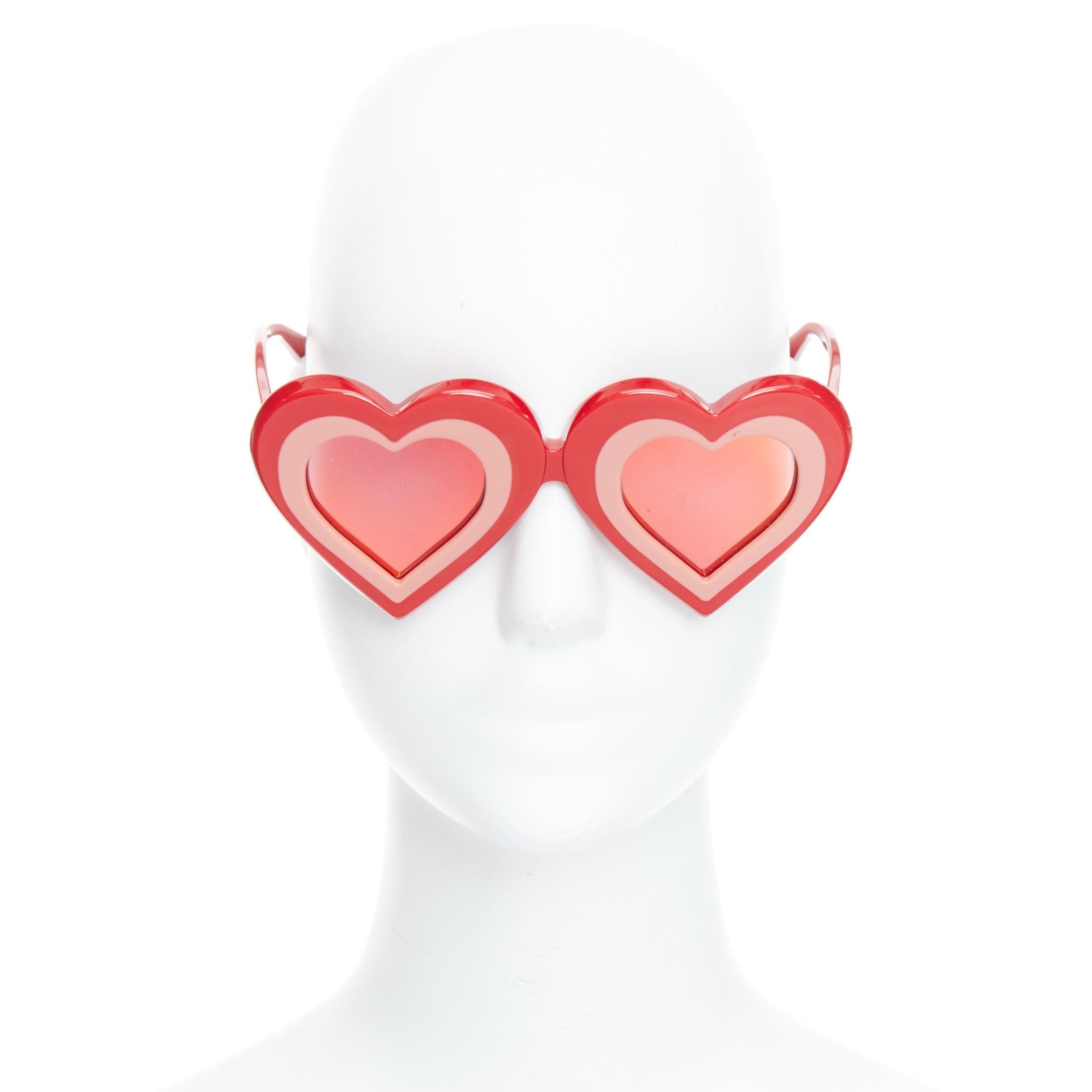 Gray rare LINDA FARROW Yazbukey YAZ71 pink red heart frame sunglasses For Sale
