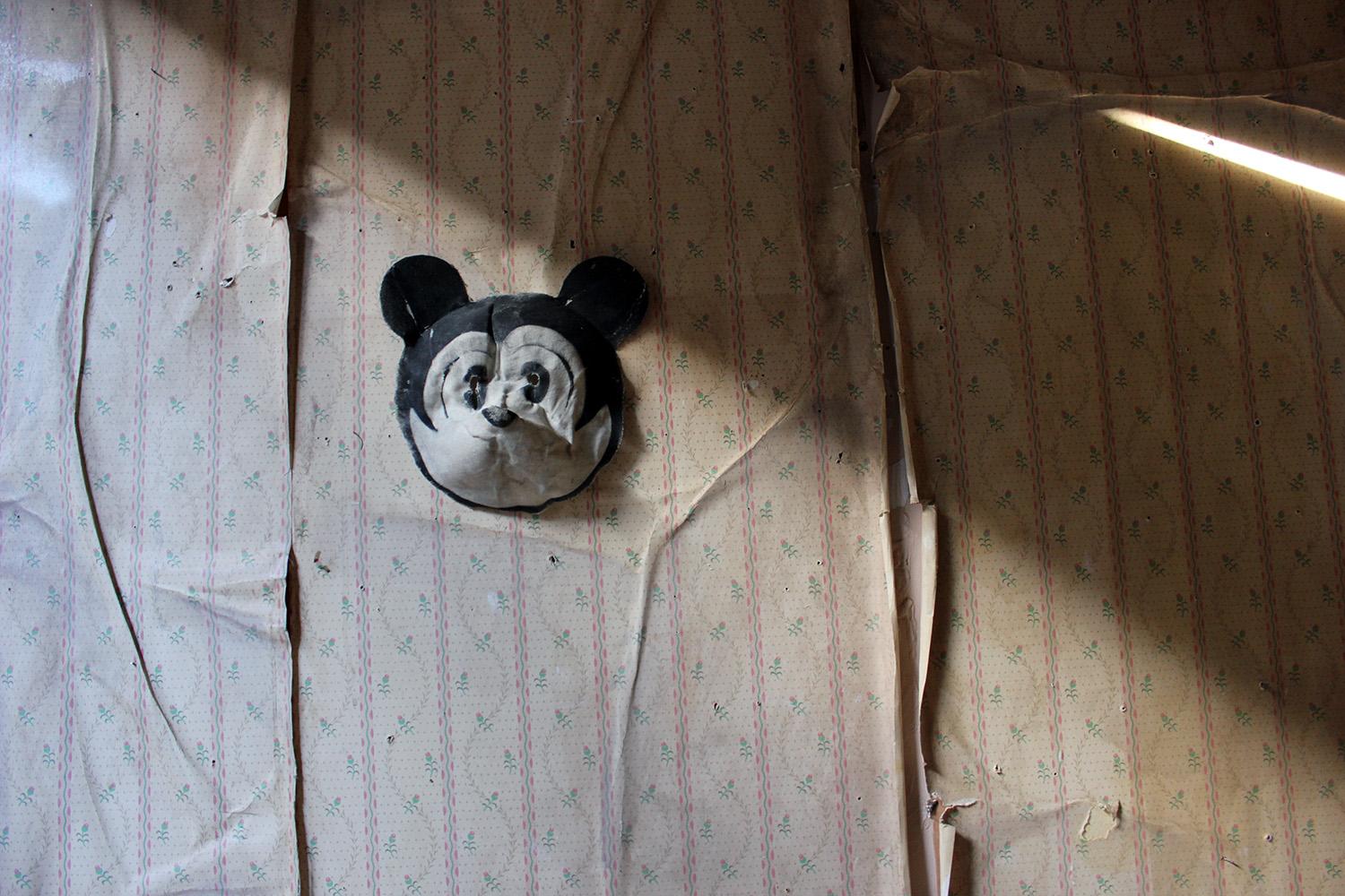 Rare Linen Child’s Mickey Mouse Mask, circa 1935 For Sale 5